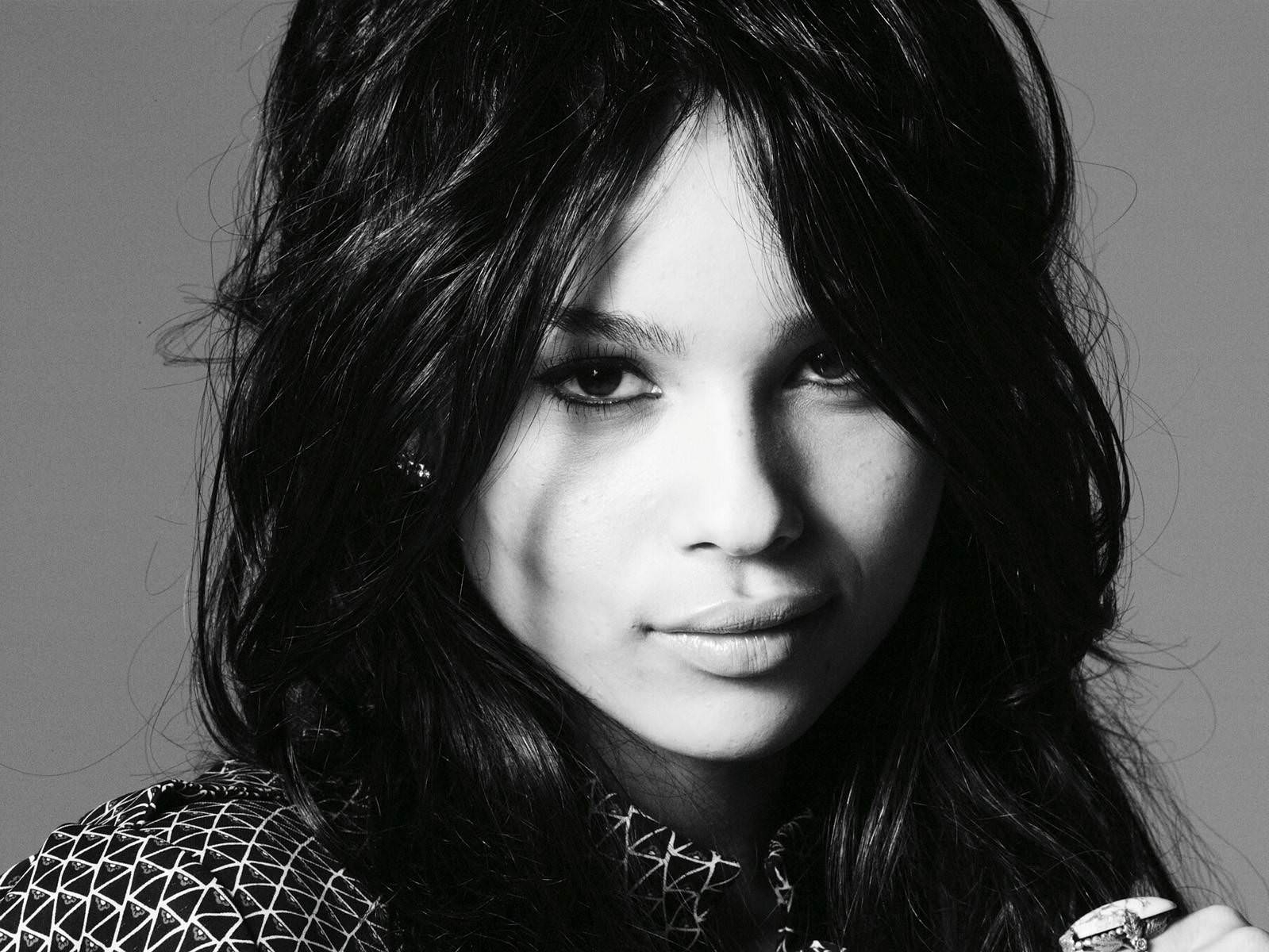 1600x1200 Beautiful HD Zoe Kravitz Wallpaper, Desktop