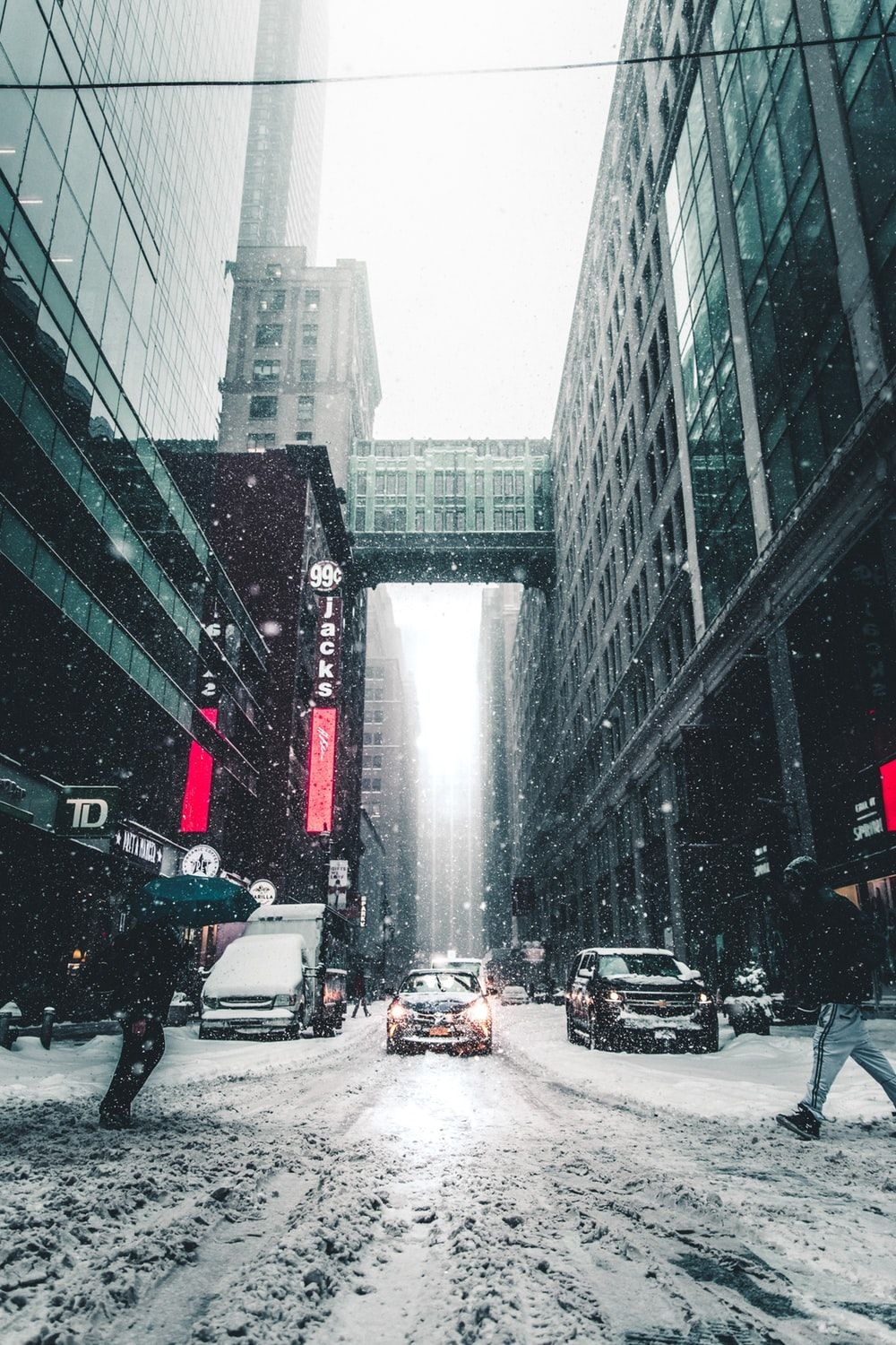 1000x1500 Winter in New York Wallpaper, Phone