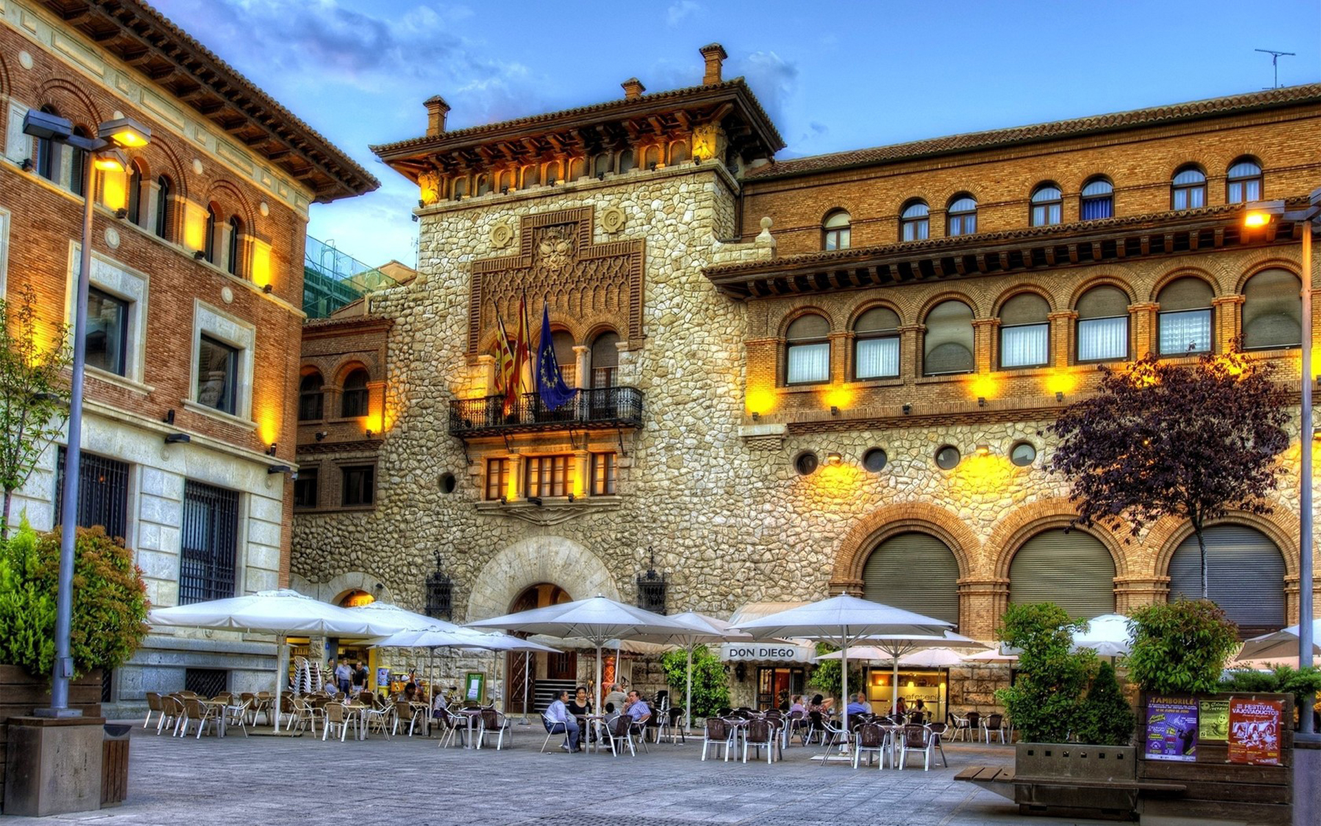 1920x1200 Download Wallpaper summer spain lantern cafe building the teruel, 1920x Summer cafe in Teruel, Spain, Desktop