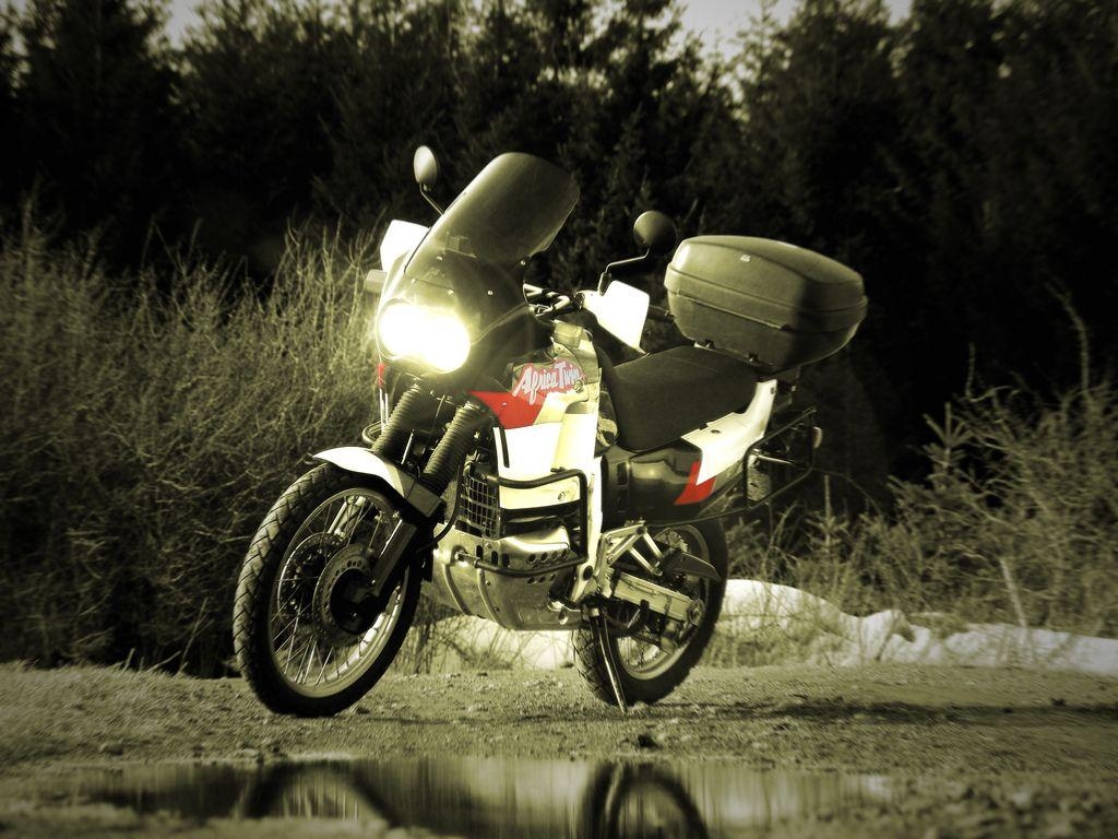 1030x770 Honda XRV 750 Africa Twin RD 04, Desktop