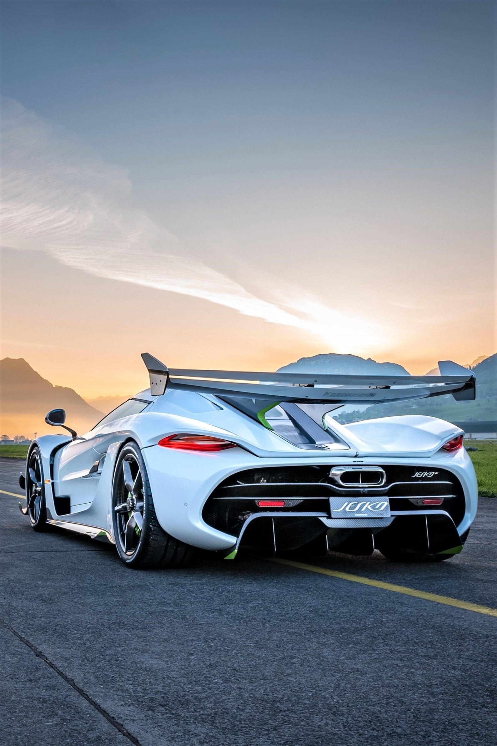 1590x2390 Koenigsegg Jesko, brut power MAN. Koenigsegg, Sports, Phone