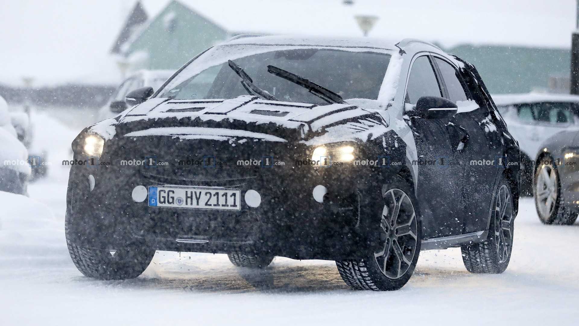 1920x1080 Kia XCeed crossover spied ahead of possible Geneva debut, Desktop