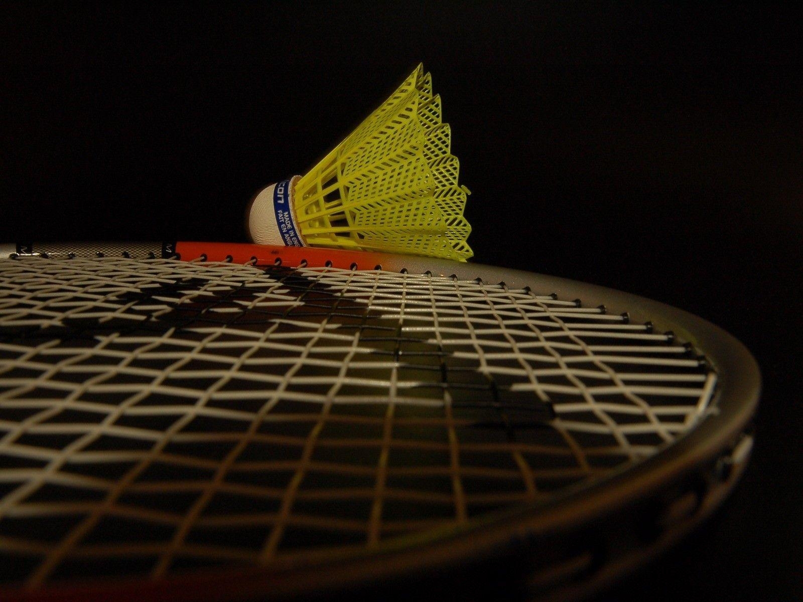 1600x1200 Playing Badminton wallpaper, Desktop