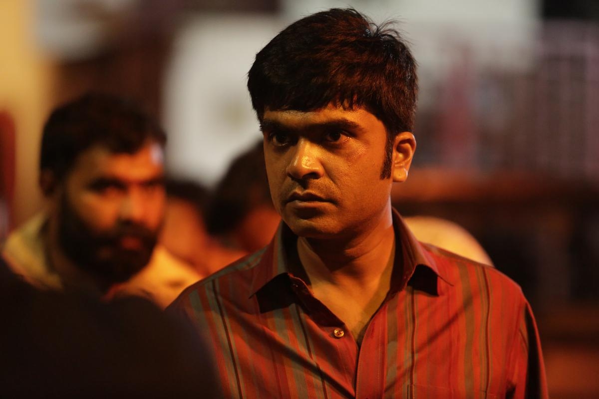 1200x800 Vendhu Thanindhathu Kaadu' movie review: Simbu and Gautham Menon are superb in this very ordinary gangster drama, Desktop