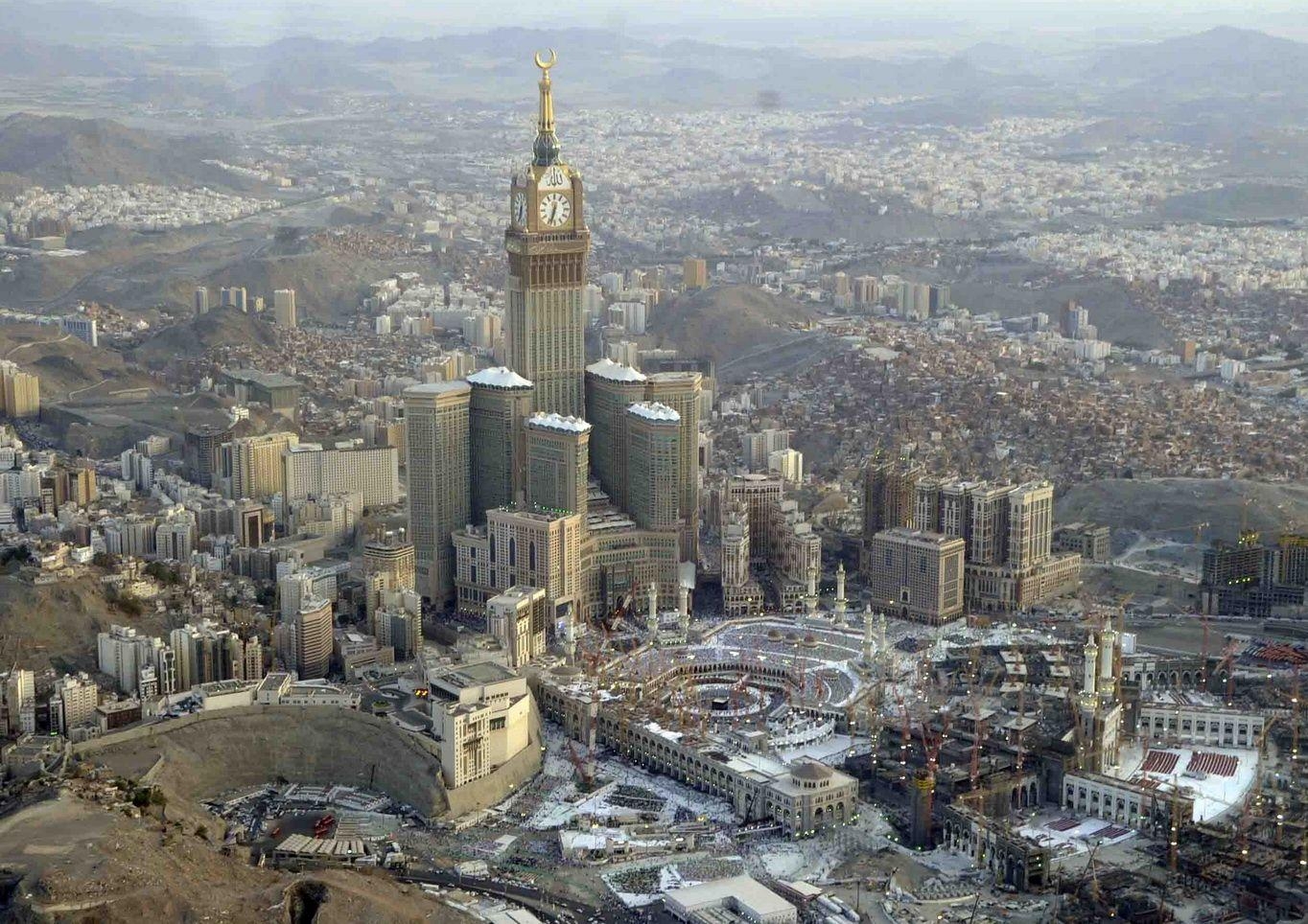 1370x970 makkah royal clock tower, Desktop