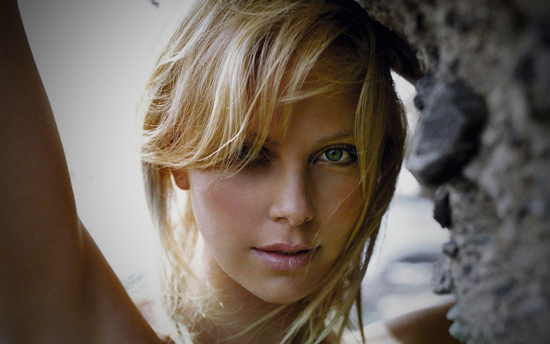 1920x1200 Charlize Theron, Desktop