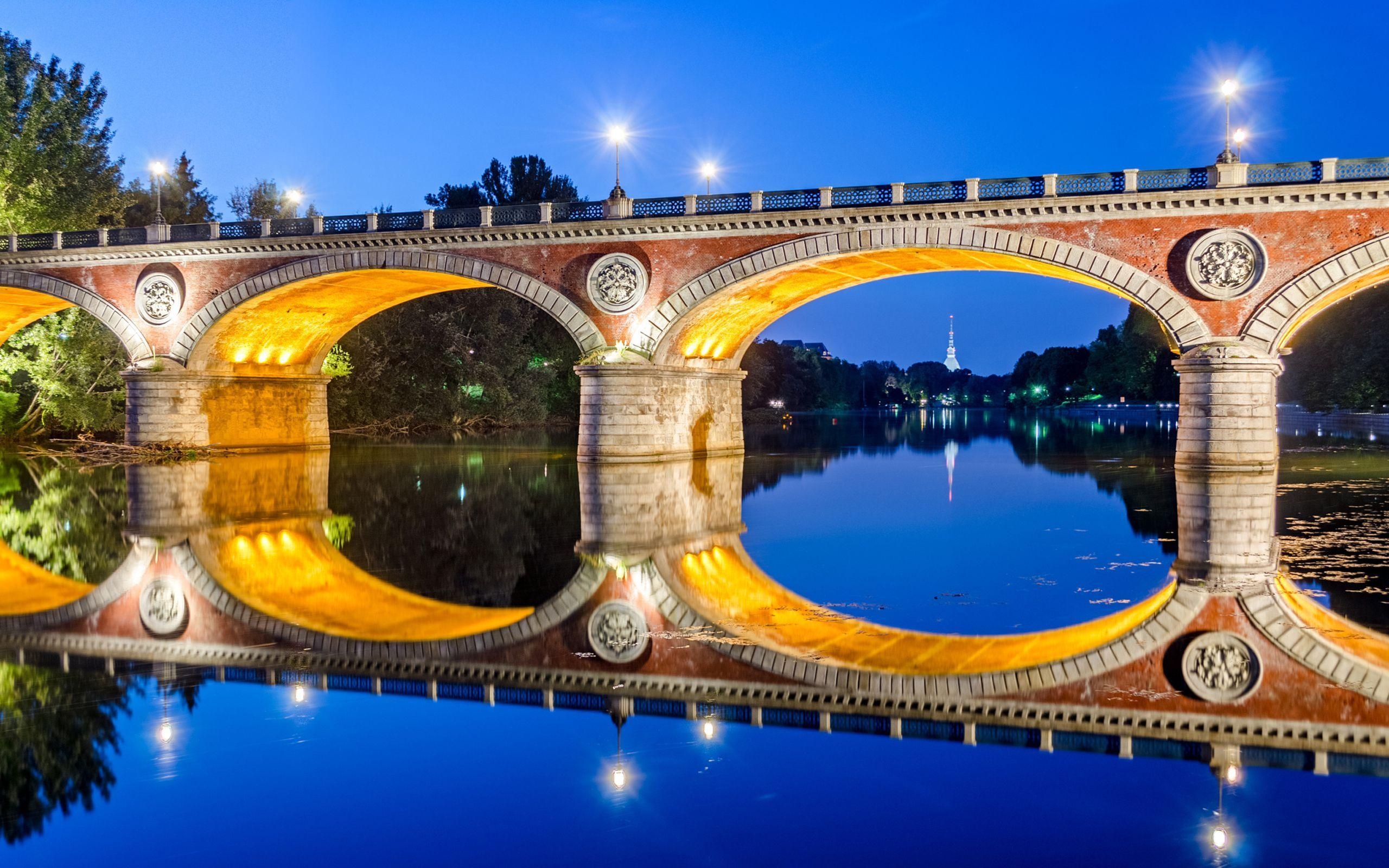 2560x1600 Turin (torino), Ponte Isabella And River Po Wallpaper HD, Desktop