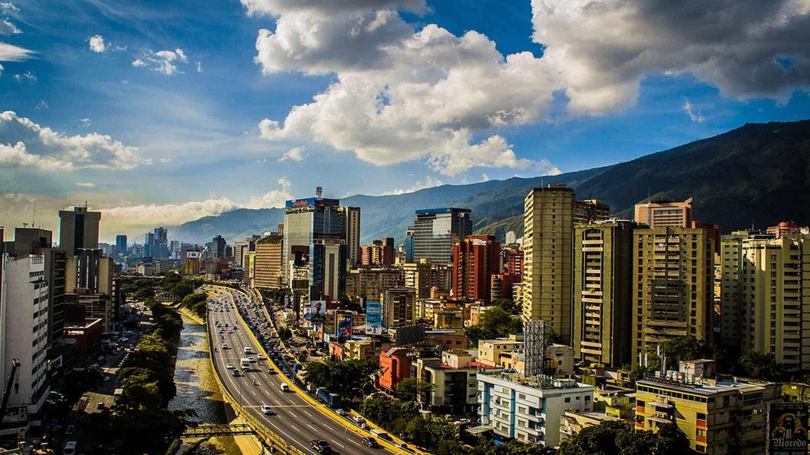 1600x900 ciudad de caracas 2015, Desktop