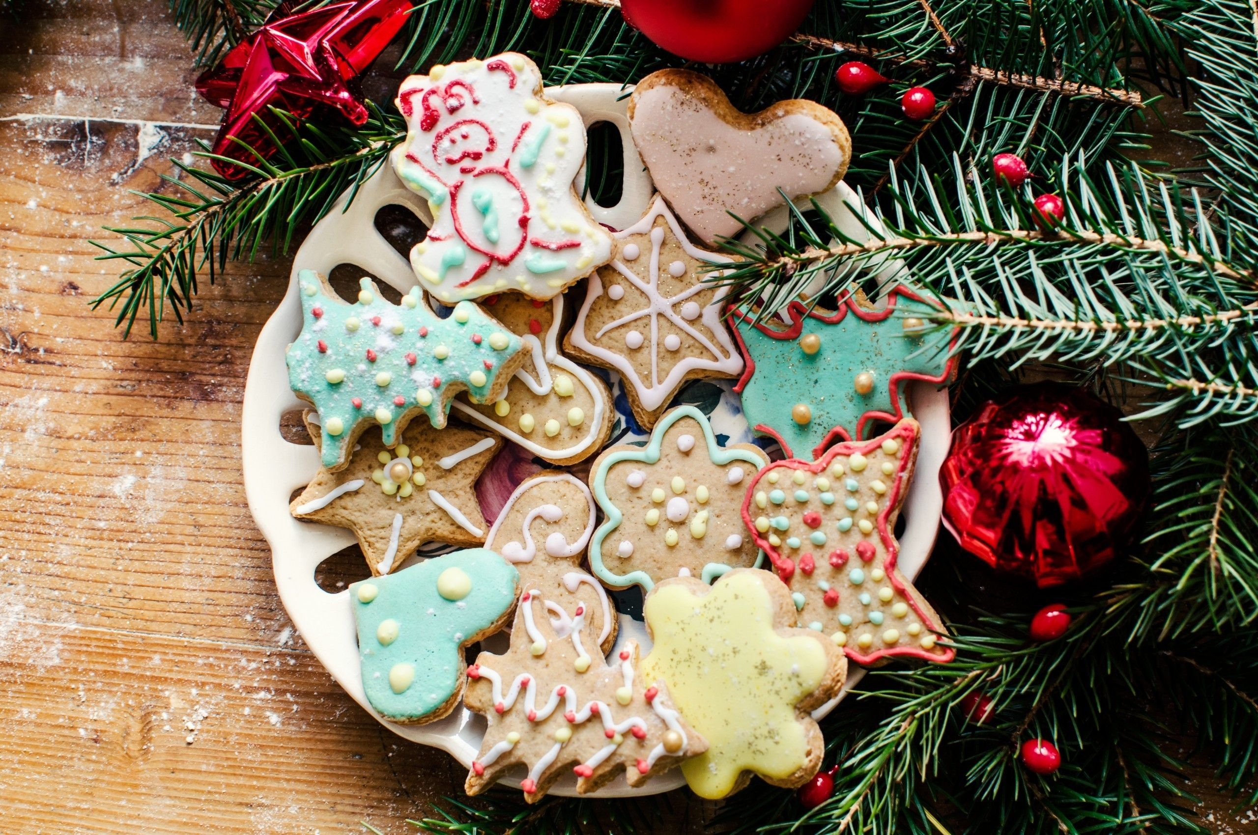 2560x1700 Download  Christmas Cookies, Tree, Sugar Powder, Dessert Wallpaper for Chromebook Pixel, Desktop