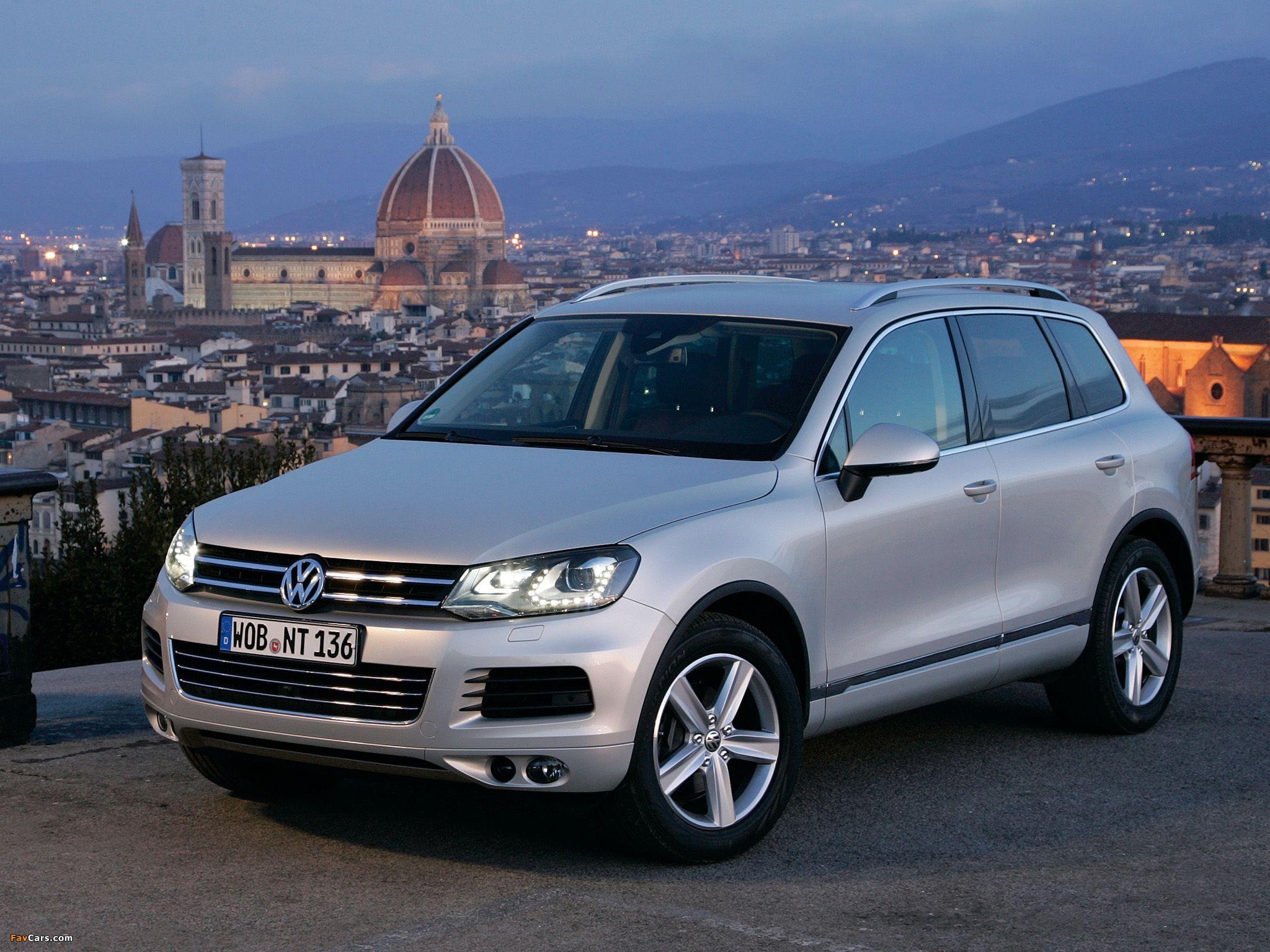 2050x1540 Volkswagen Touareg V6 FSI 2010 wallpaper (), Desktop