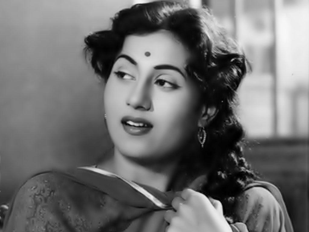 1030x770 4k Ultra HD Wallpaper: Madhubala Wallpaper, Desktop