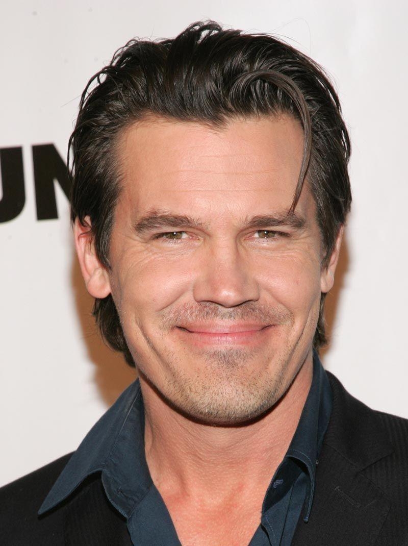 800x1070 Josh Brolin photo, picture, stills, image, wallpaper, gallery, Phone