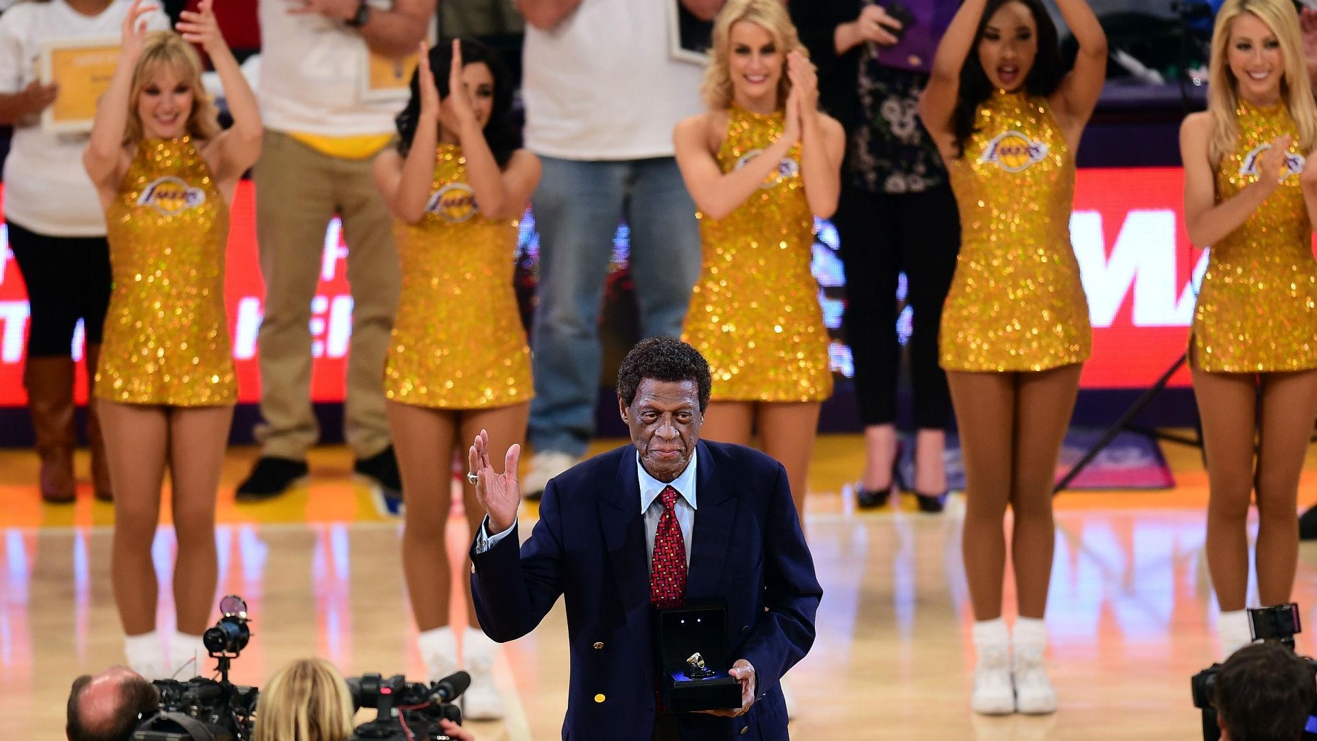 1920x1080 Lakers honor Elgin Baylor with bronze statue at Staples Center. NBA, Desktop