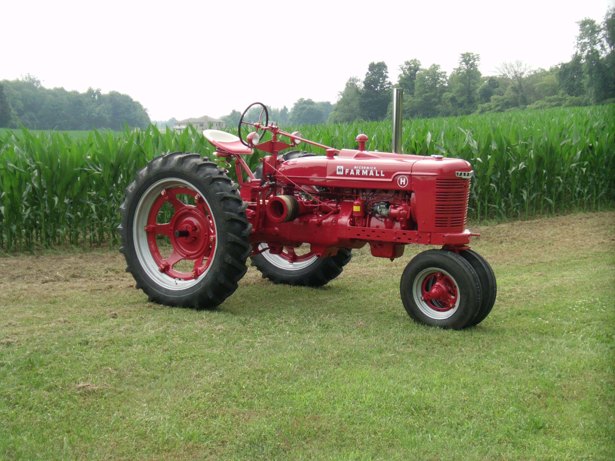 2600x1950 best image about Farmall Tractors. Old tractors, Desktop