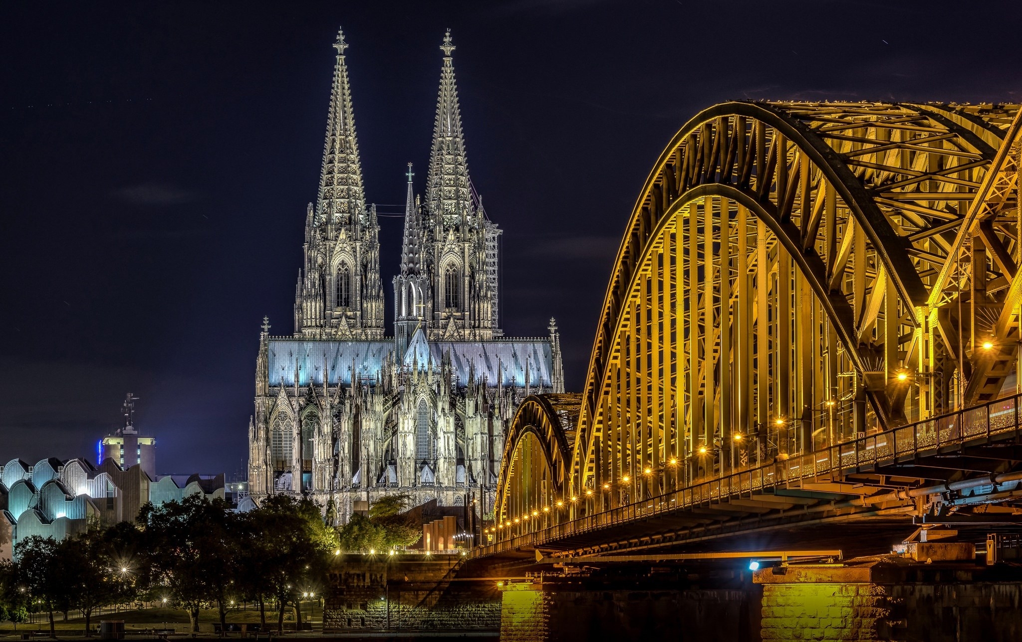 2050x1290 cologne cathedral, High Definition Background Gallery HD Wallpaper, Desktop