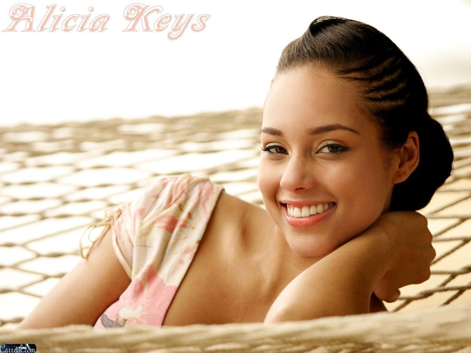 1600x1200 Alicia Keys Wallpaper HD Wallpaper, Desktop