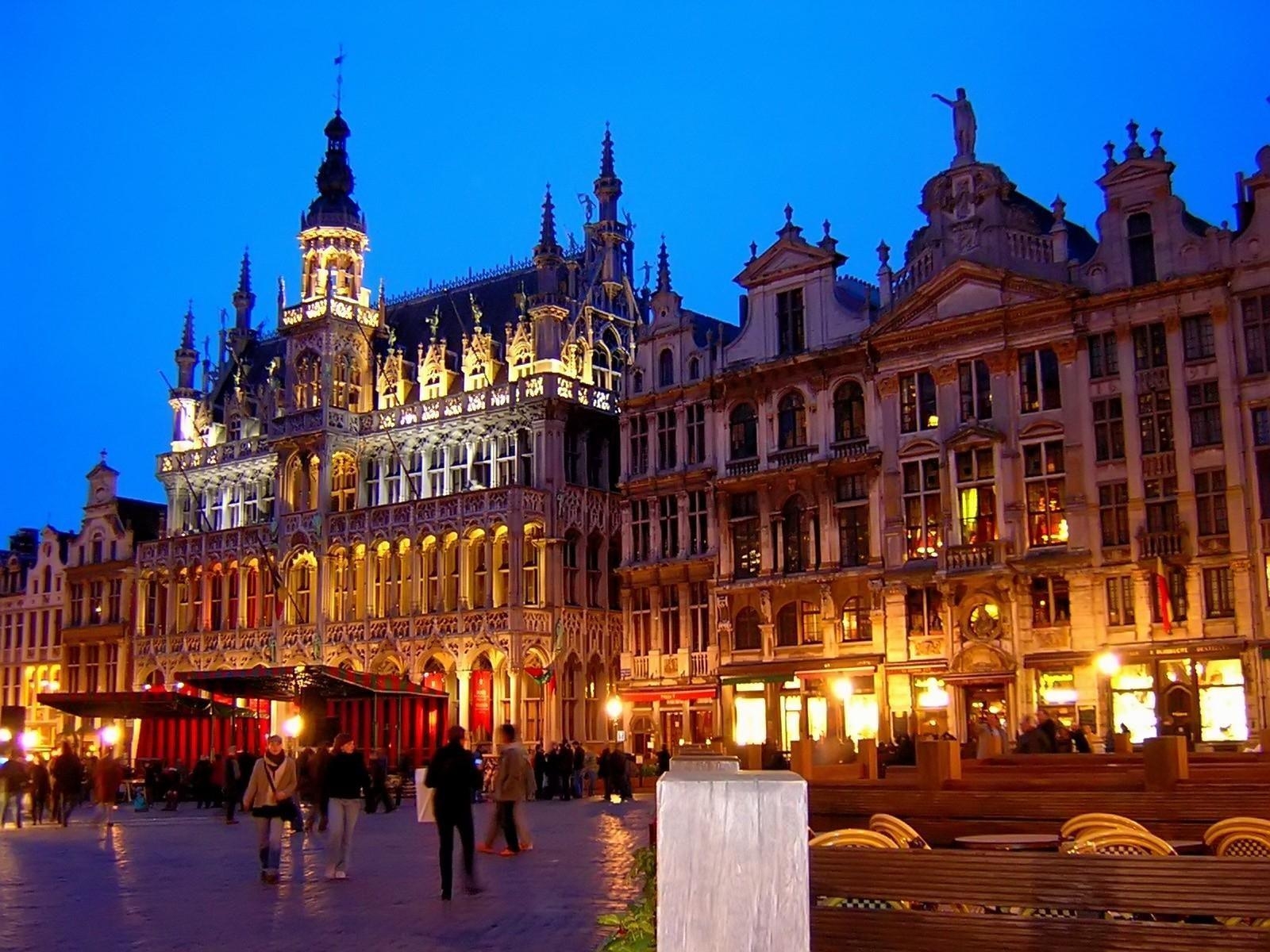 1600x1200 Wallpaper Castles Belgium Cities download photo, Desktop