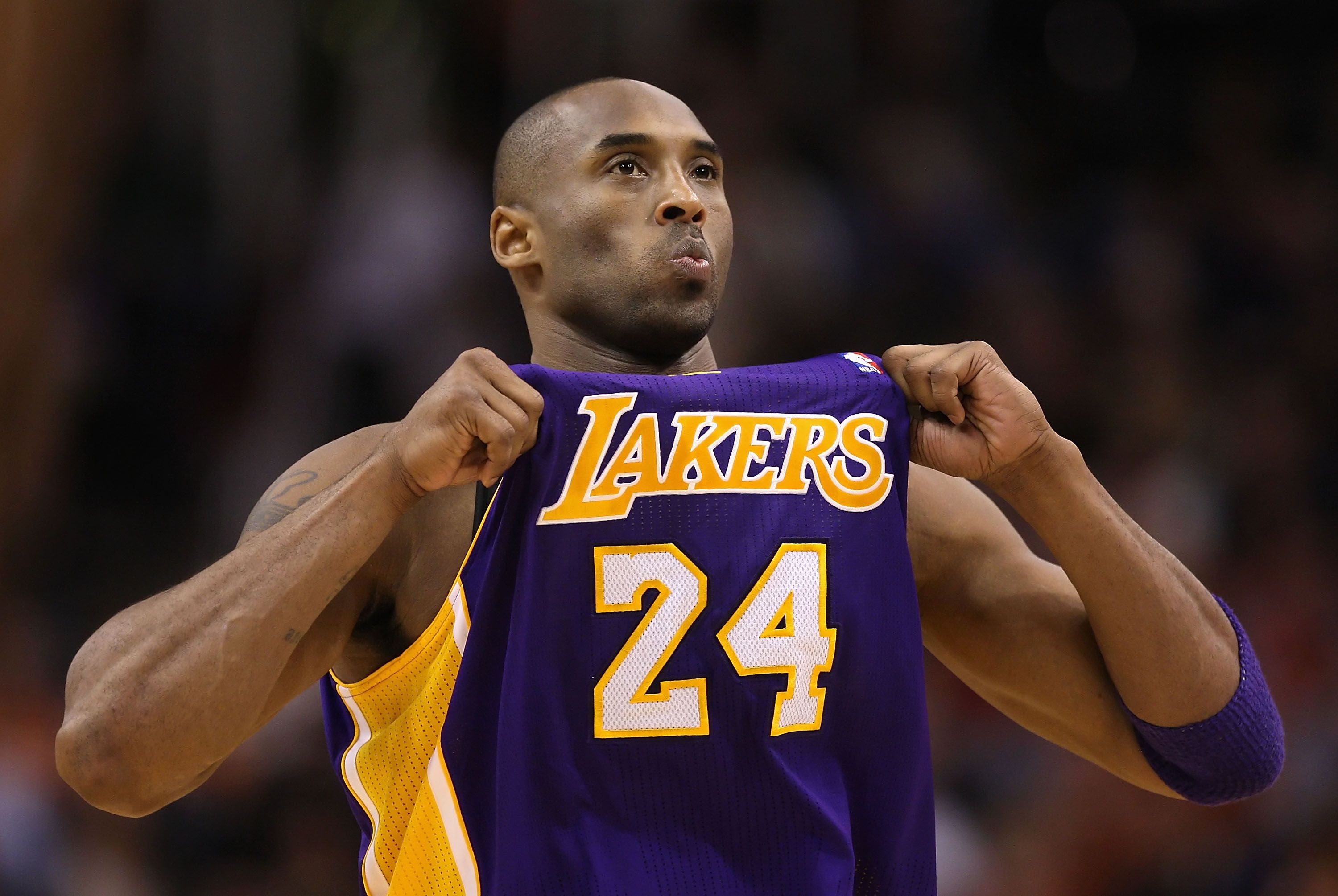 3000x2010 powerful photo by which to remember Kobe Bryant, Desktop