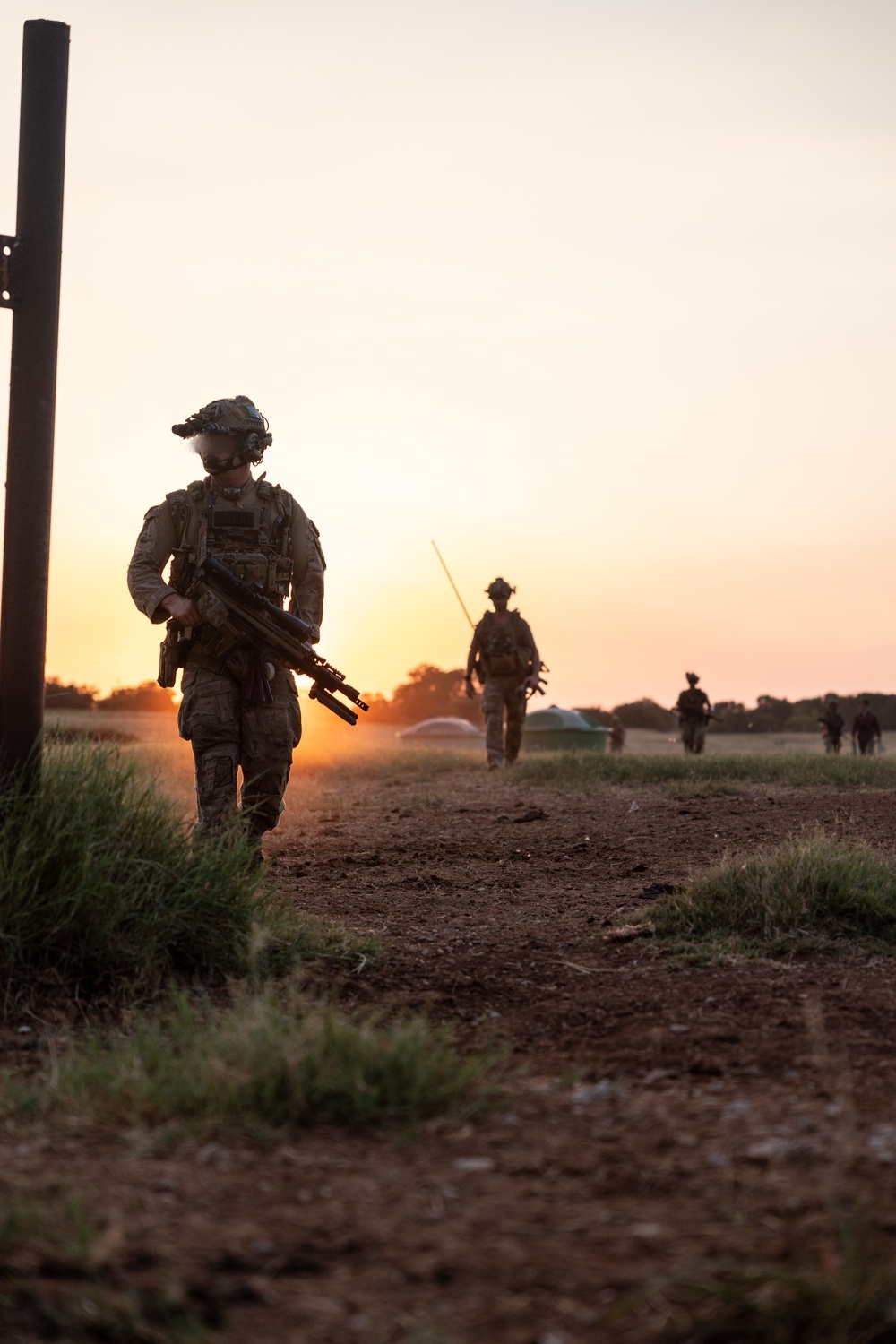 1000x1500 DVIDS Raiders celebrate 17 years of exceptional service, Phone