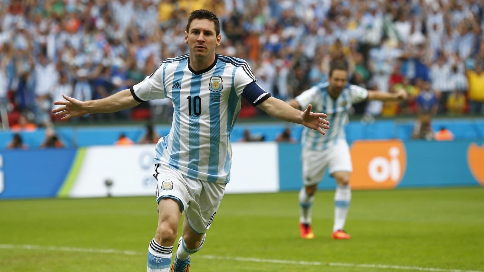 1600x900 Lional Messi Wallpaper 1024x576 (900.25 KB), Desktop