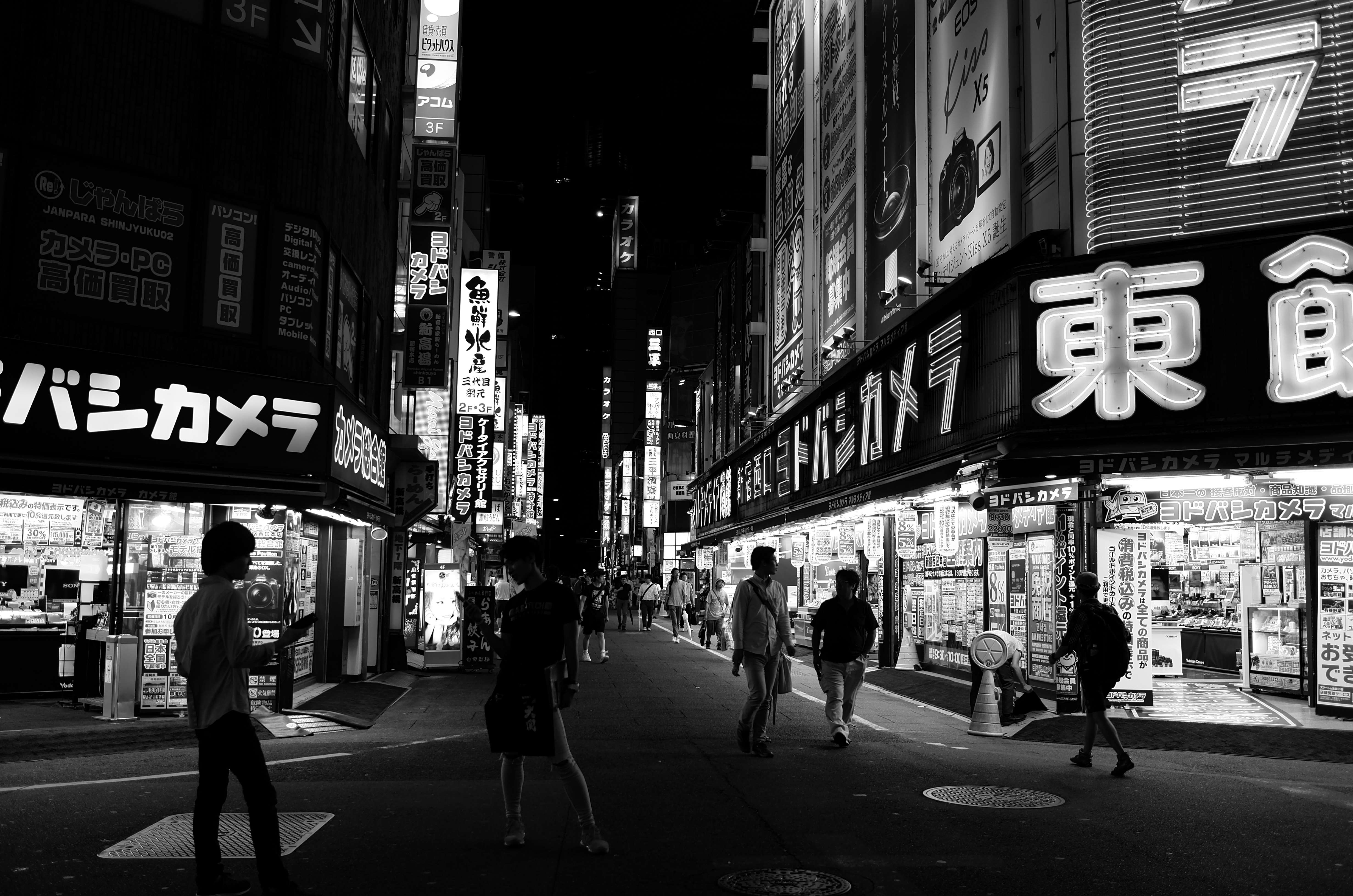 4930x3270 Black And White Wallpaper Japan, Desktop