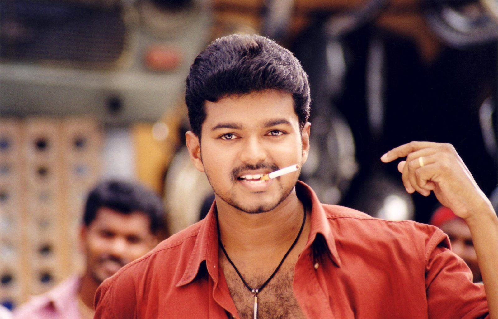 1600x1030 Rare HD Photo of Thalapathi Vijay From Various Movies Photo, Desktop