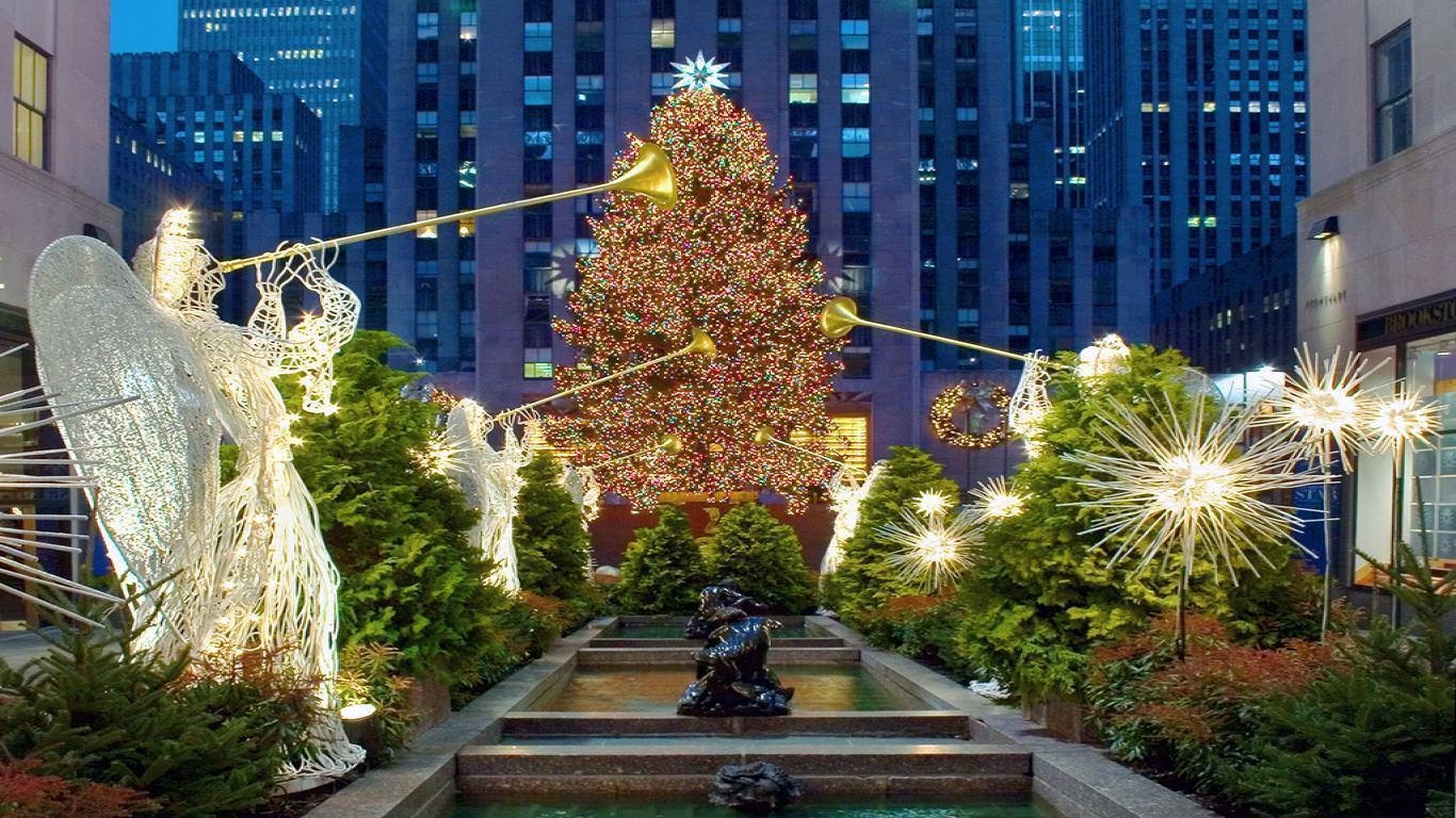 1370x770 New York Christmas Wallpaper, Desktop