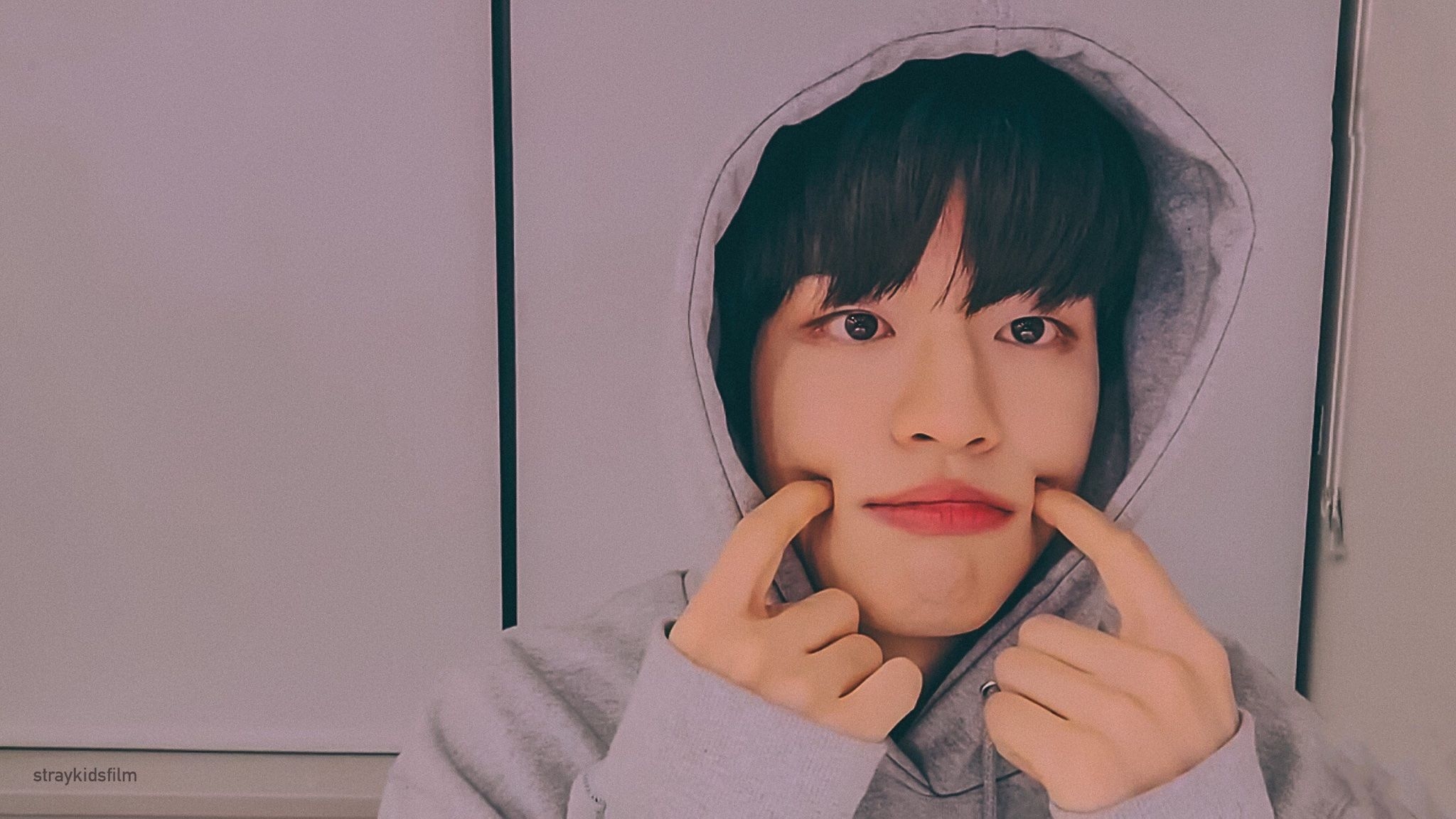 2050x1160 Stray kids seungmin, Cute headers, Kpop, Desktop