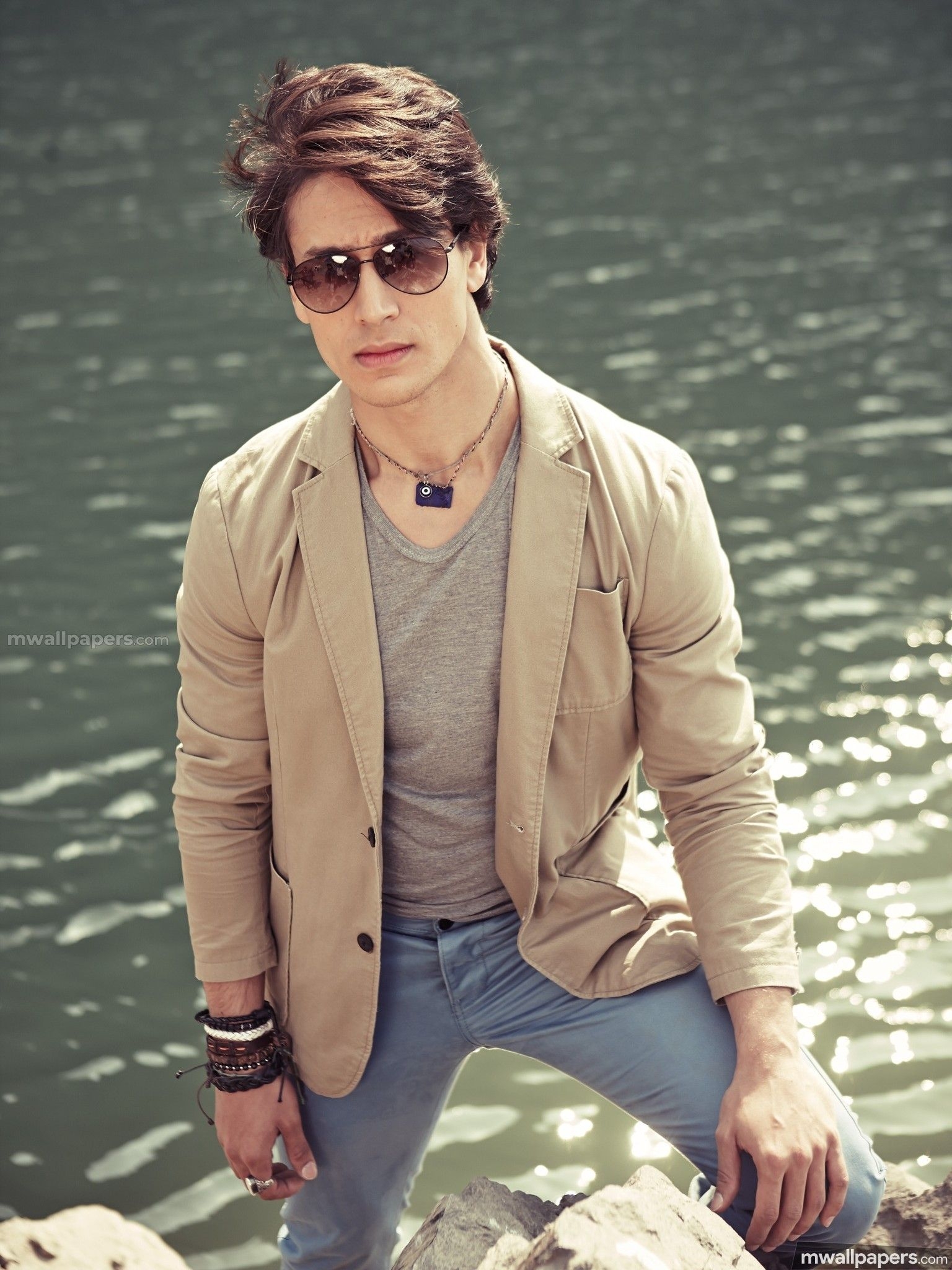 1540x2050 Tiger Shroff HD Photo & Wallpaper (1080p) (, Phone