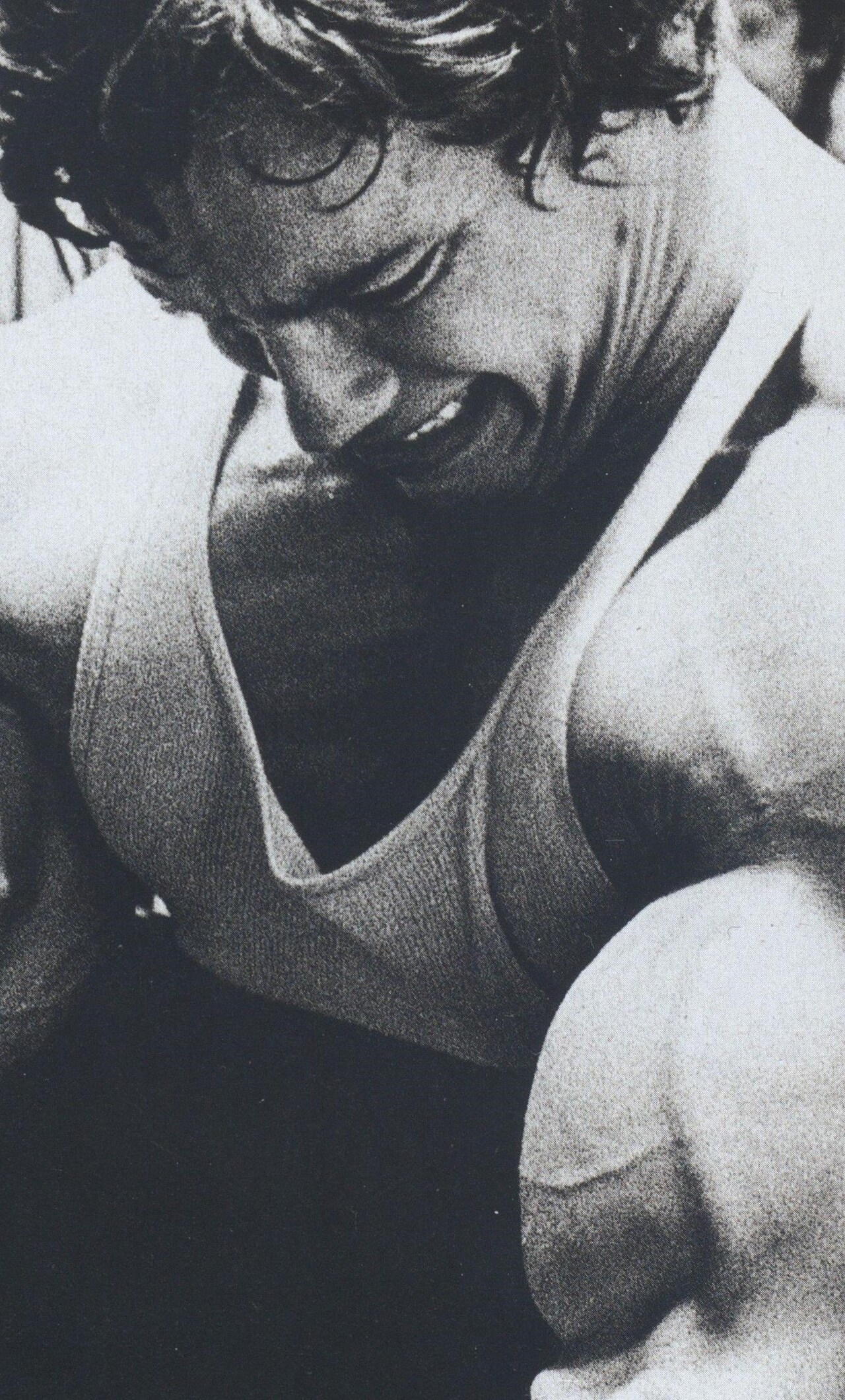 1280x2120 Arnold Schwarzenegger Arms, Phone