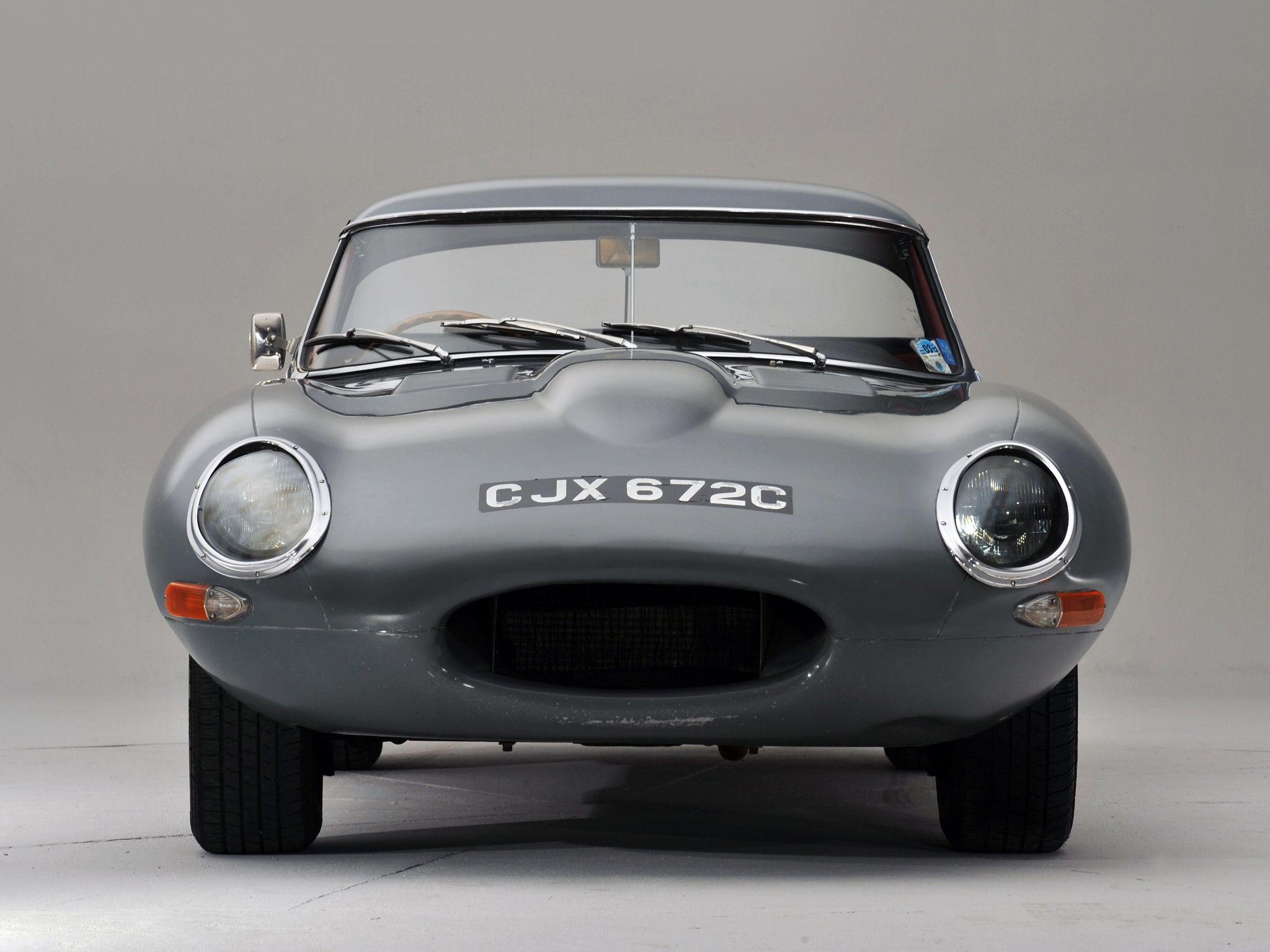 2050x1540 Jaguar E Type Lightweight Roadster Series I Supercar Race, Desktop