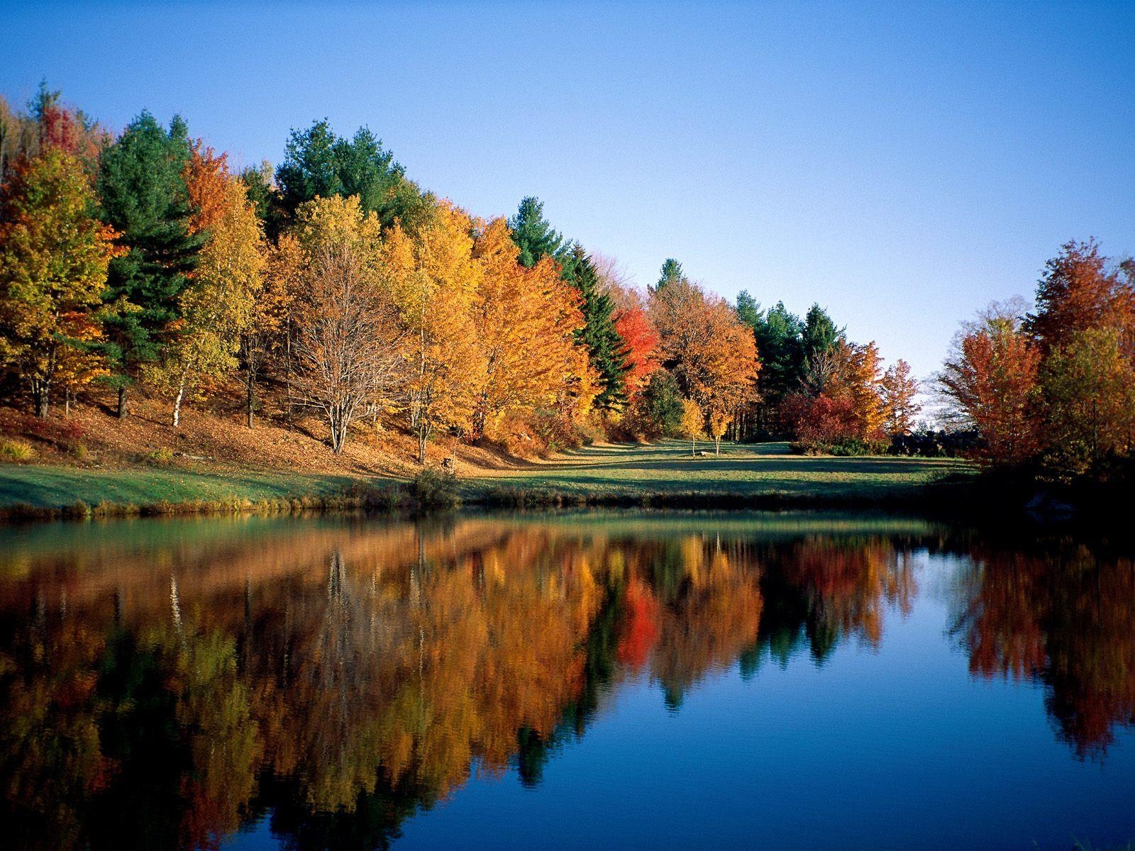 1600x1200 Download Autumn Reflections, Vermont Wallpaper, Picture, Photo, Desktop