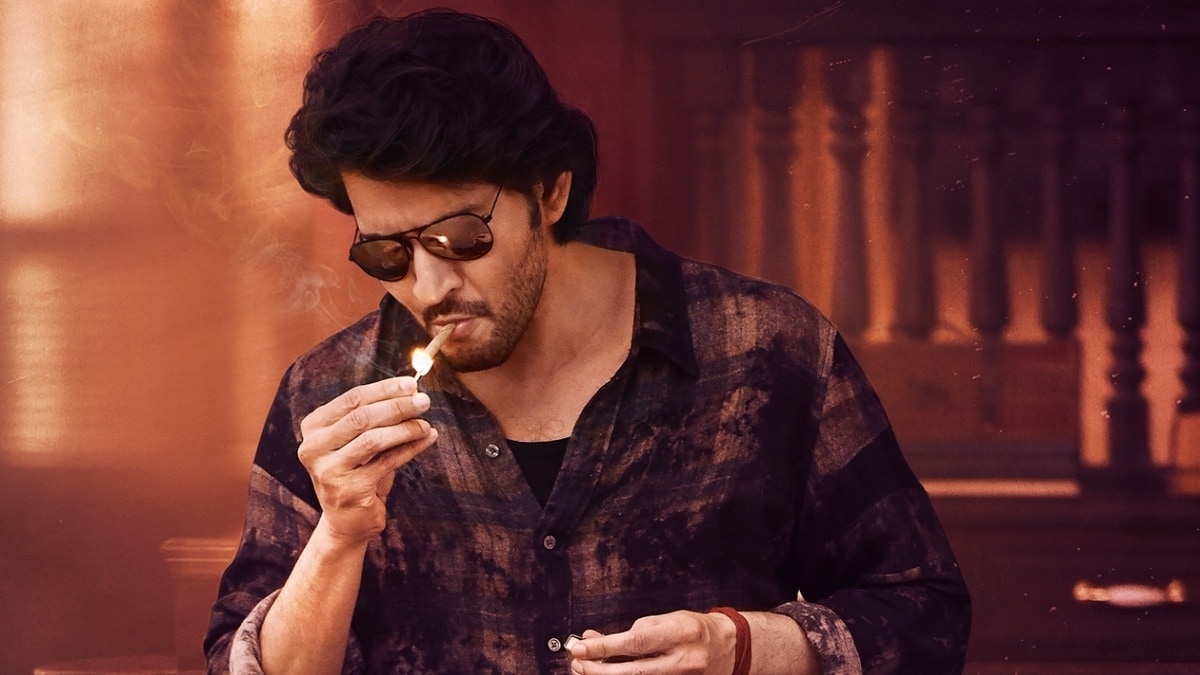 1200x680 Guntur Kaaram: Mahesh Babu's new birthday poster has him donning a lungi and smoking a cigarette in style, Desktop