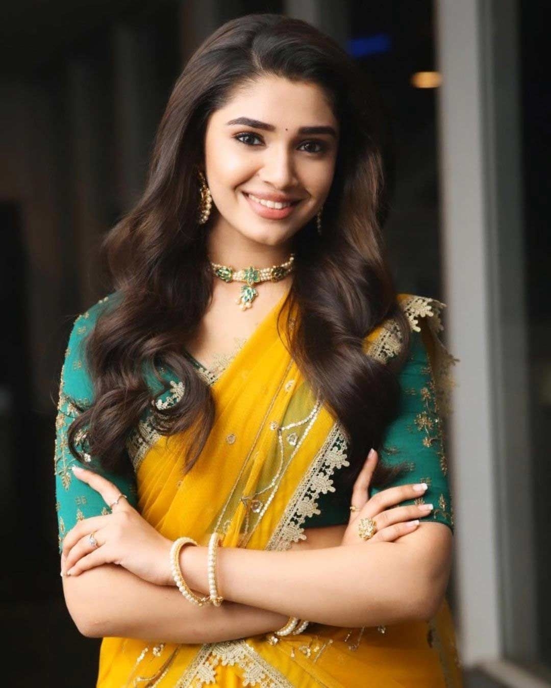 1080x1350 Krithi Shetty: I want to see audiences' reaction in theaters, Phone