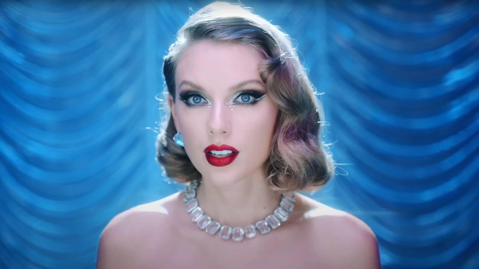 1920x1080 Taylor Swift Drops Cinderella Inspired 'Bejeweled' Music Video, Desktop