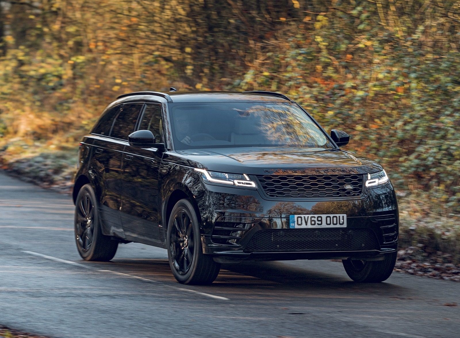 1600x1180 Range Rover Velar R Dynamic Black Wallpaper (HD Image), Desktop