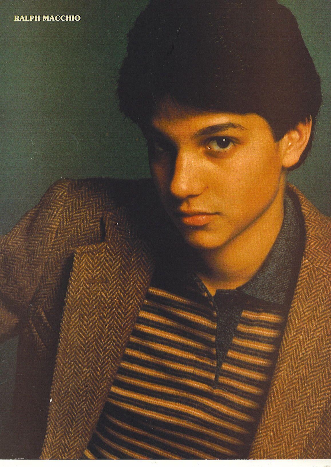 1160x1640 Ralph Macchio, Phone