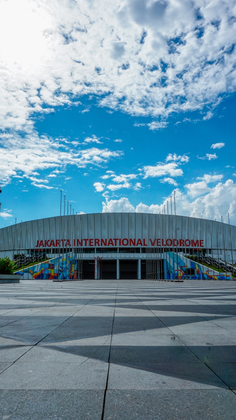 1000x1780 Velodrome Picture. Download Free Image, Phone