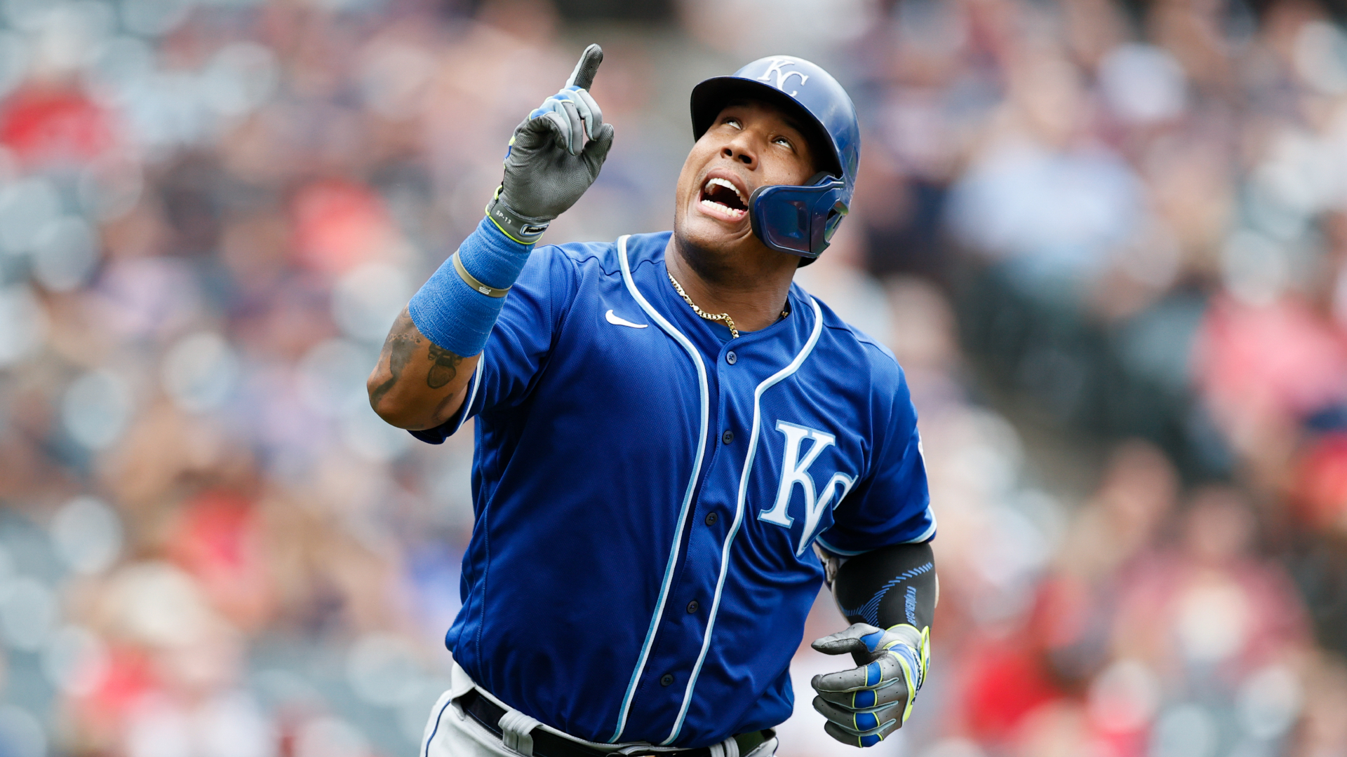 1920x1080 Royals' Salvador Perez breaks Johnny Bench's MLB record with 46th home run, Desktop