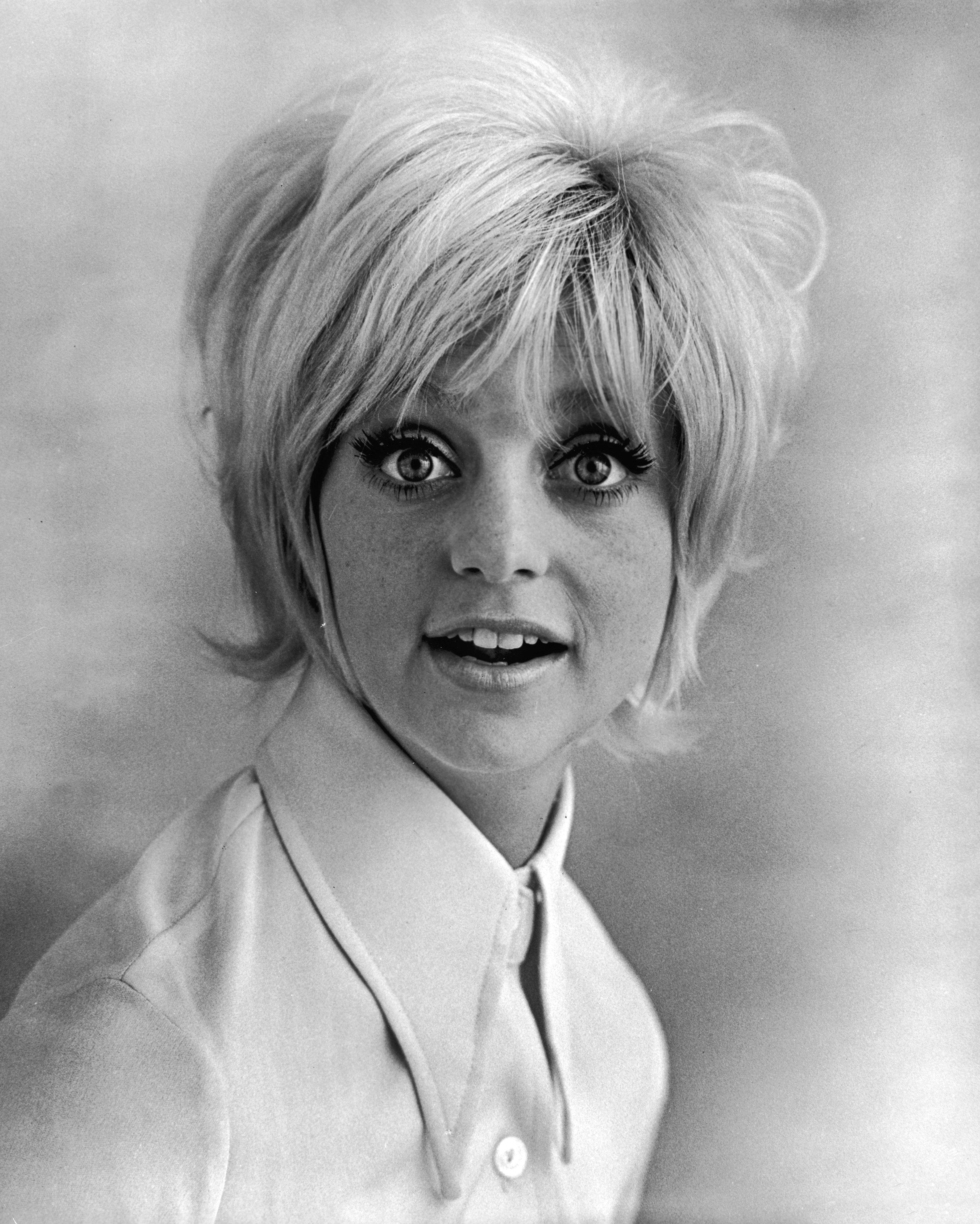 3690x4610 Goldie Hawn, Phone