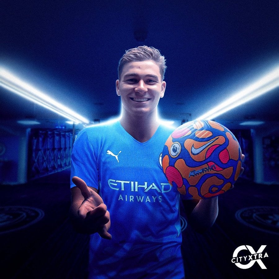 900x900 Official: Manchester City complete Julian Alvarez transfer, Phone