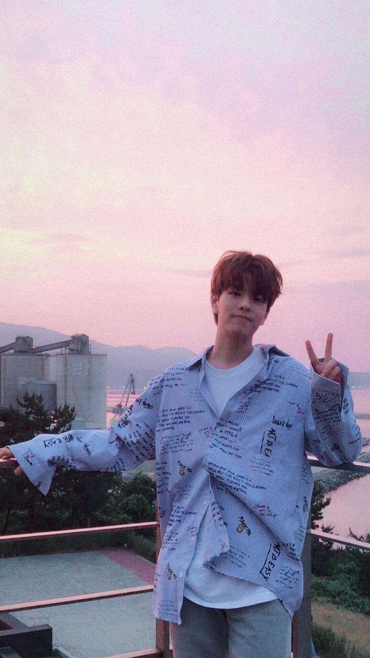 730x1280 seungmin wallpaper, Phone