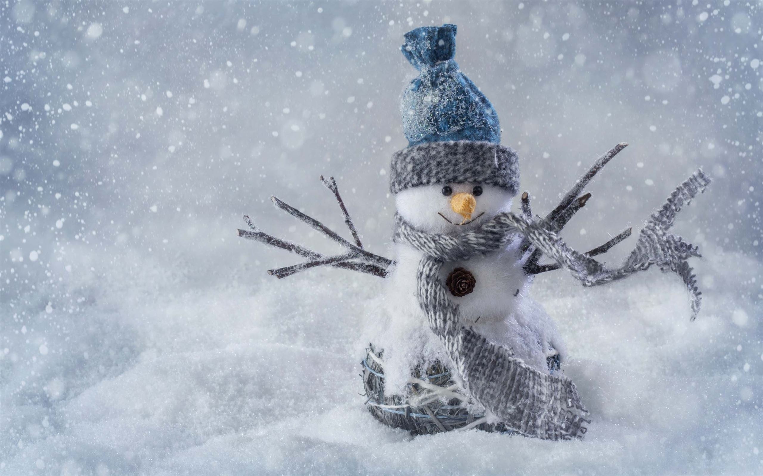 2560x1600 Christmas Snowman Craft Mac Wallpaper Download, Desktop