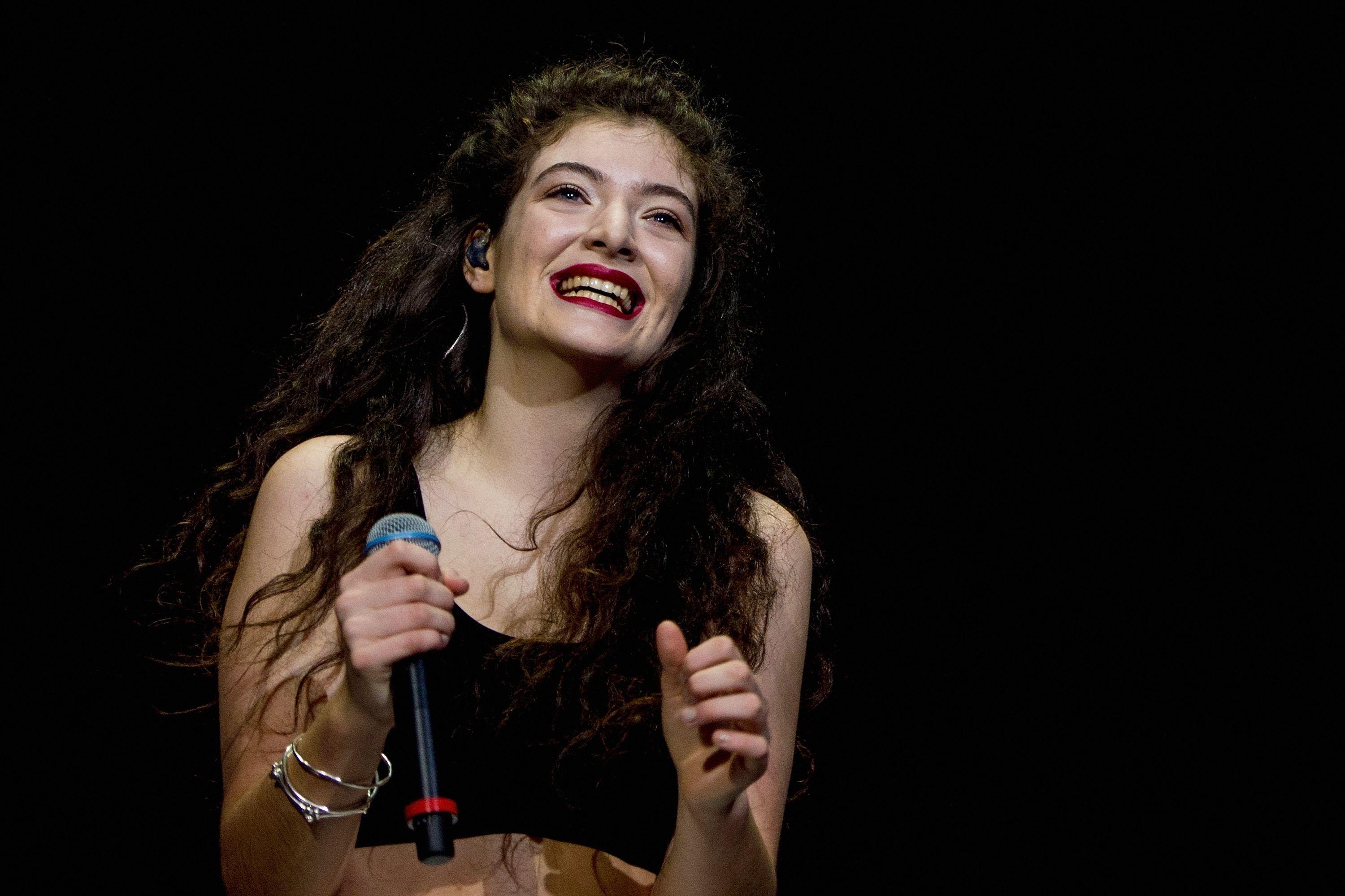 3000x2000 Lorde Archives, Desktop