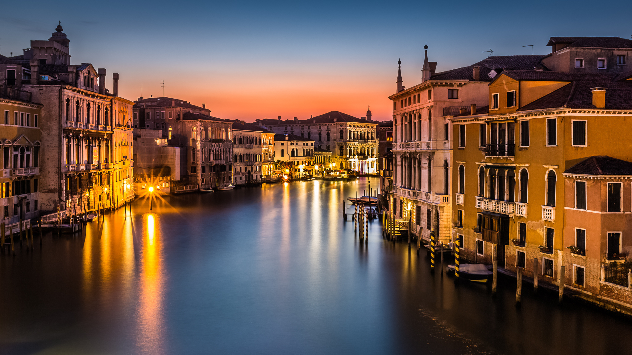 2050x1160 Italy, Grand Canal, Italia, splendor, sky, sunrise, sea, Venice, Desktop