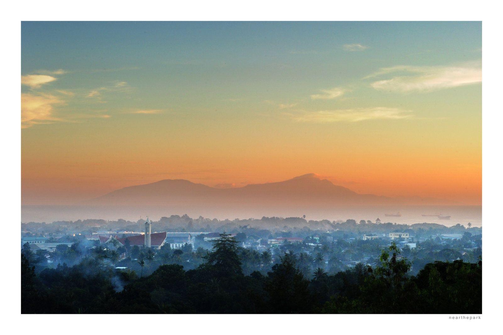 1600x1070 Early Morning. Dili, Timor Leste, Desktop