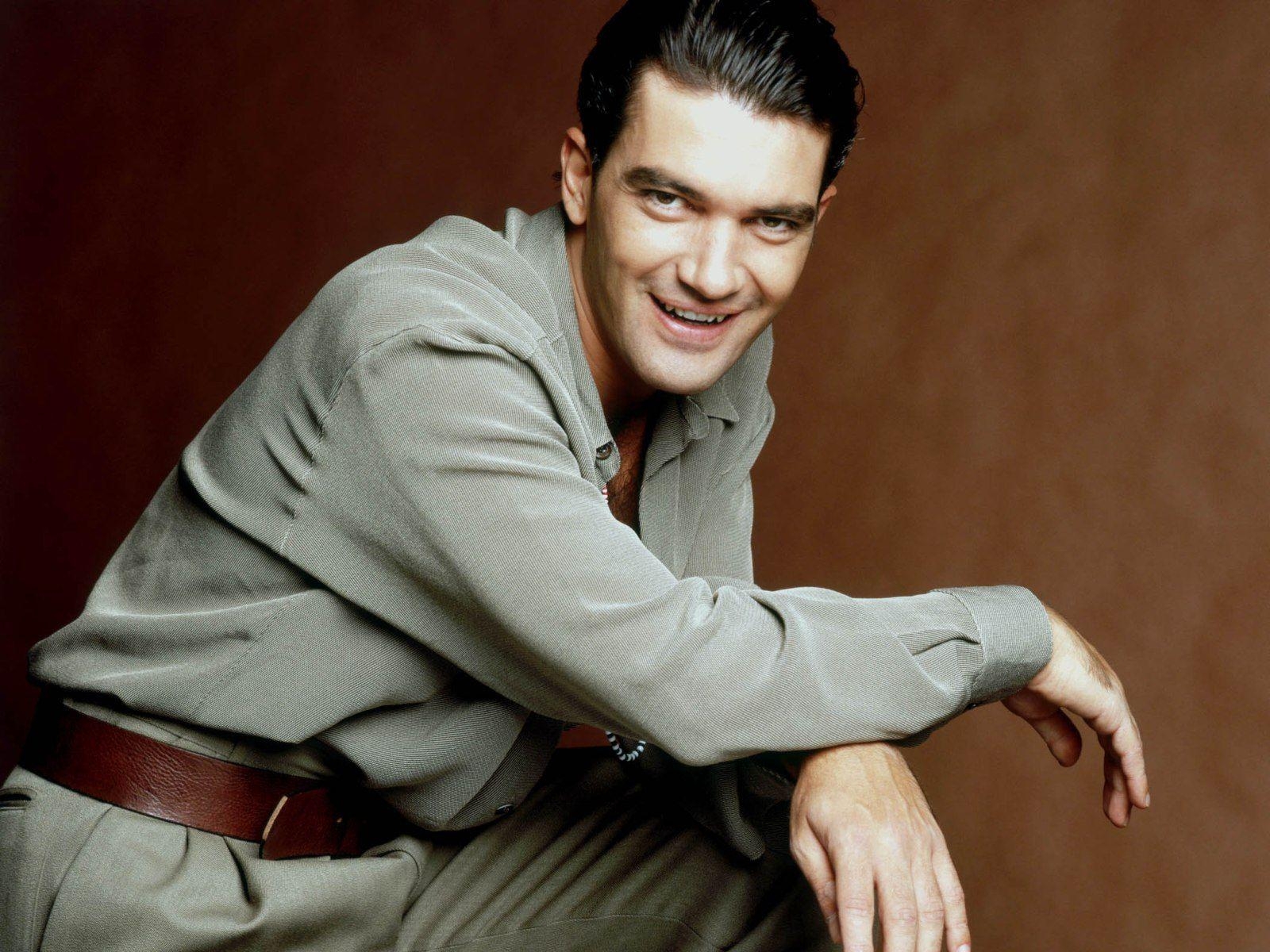 1600x1200 Antonio Banderas Wallpaper 52105 px, Desktop