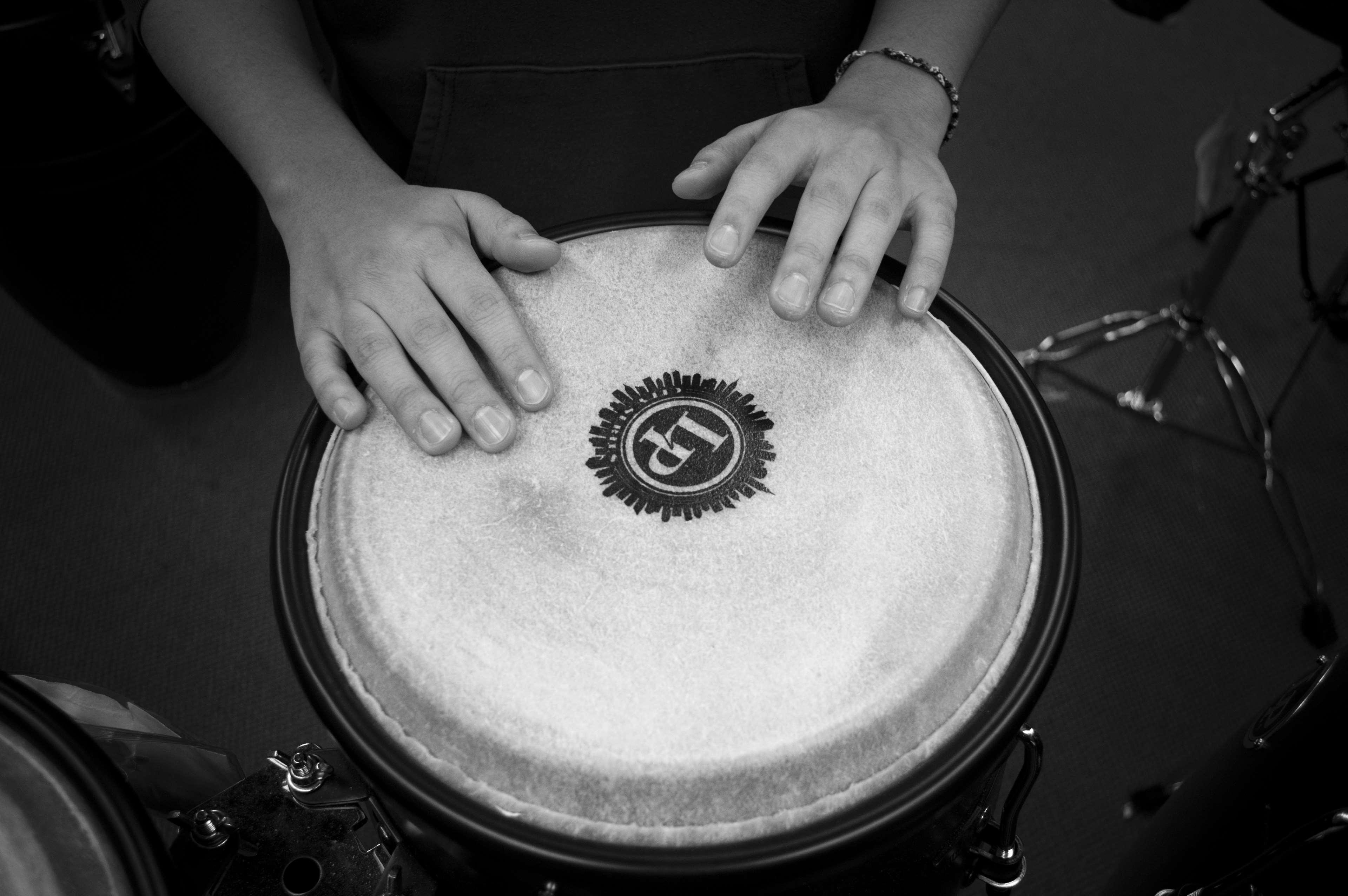 3840x2560 band, beat, black and white, bongo drum, drum, drummer, hands, loud, Desktop