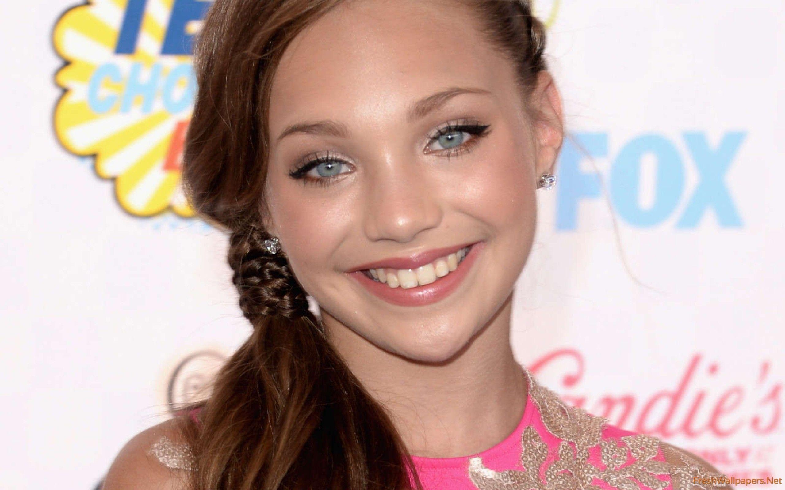 2560x1600 Maddie Ziegler Beautiful Face wallpaper, Desktop