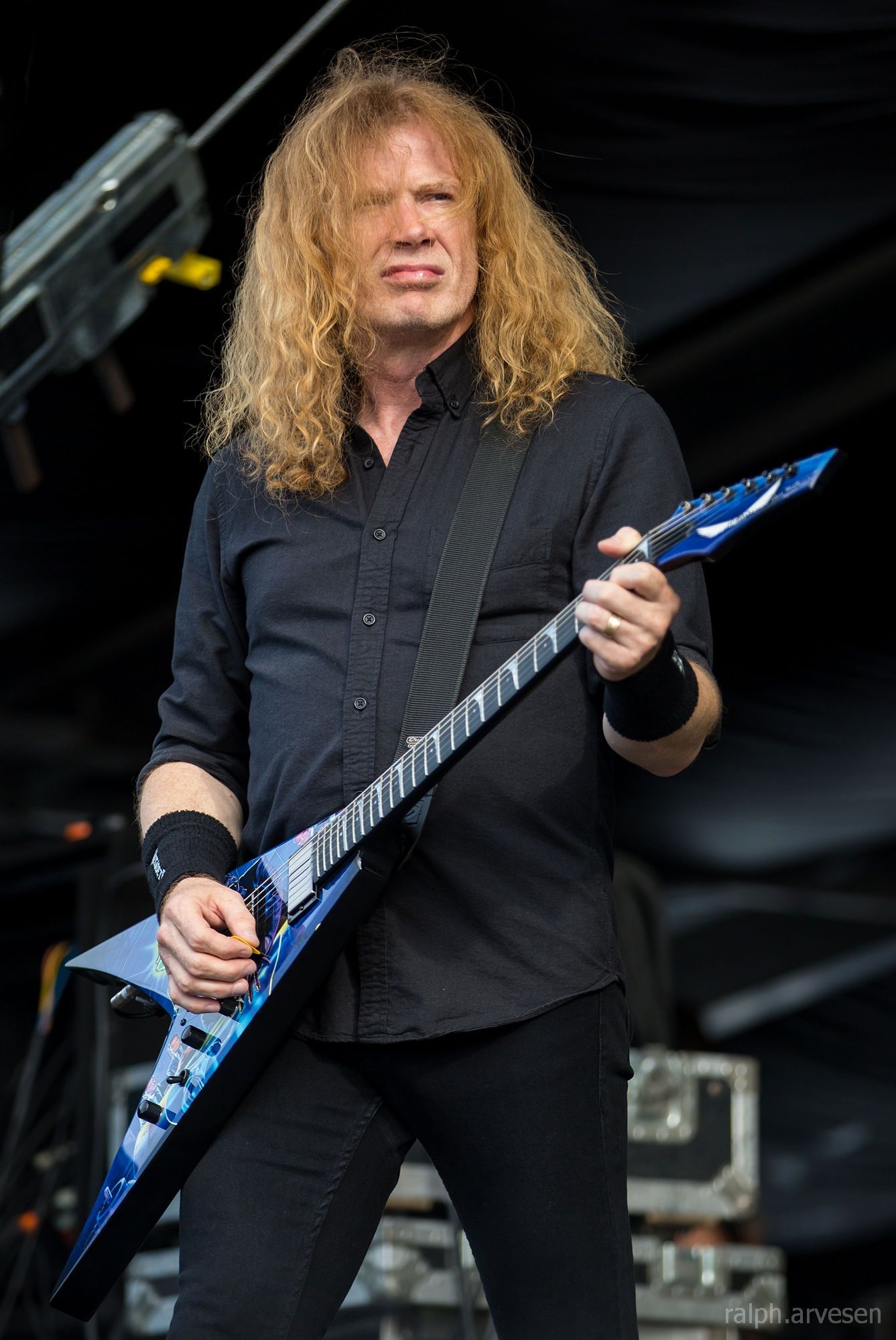 1340x2000 Dave Mustaine, Phone